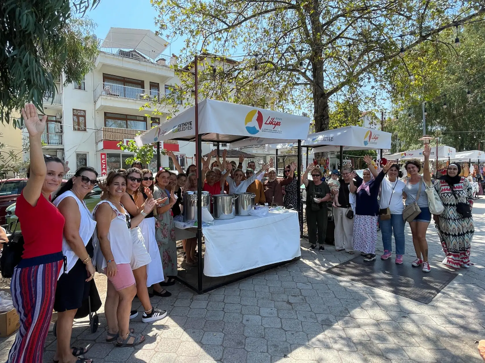 Fethiye Likya Kadın Kooperatifi'nden aşure ikramı