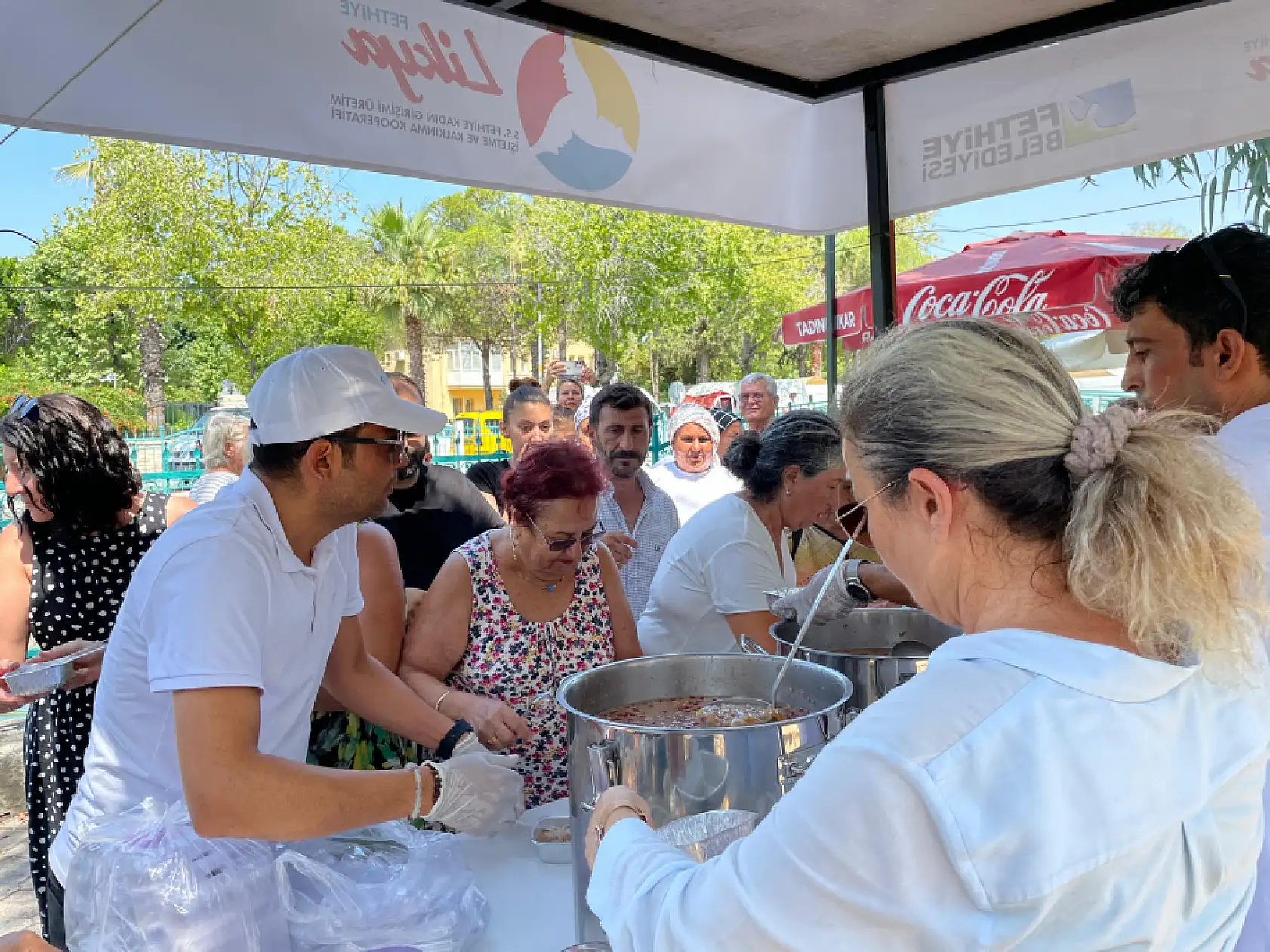 Fethiye Likya Kadın Kooperatifi'nden aşure ikramı