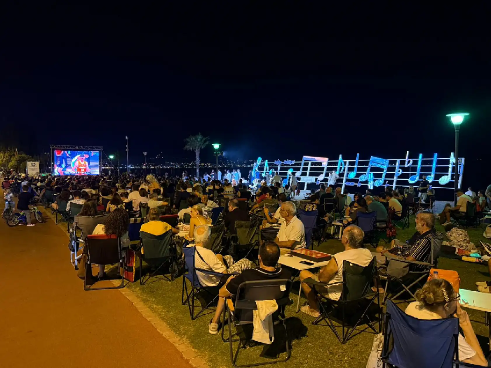 Fethiye'de EuroBasket 2025 Final Heyecanı: Dev Ekranda Hep Birlikte İzlenecek