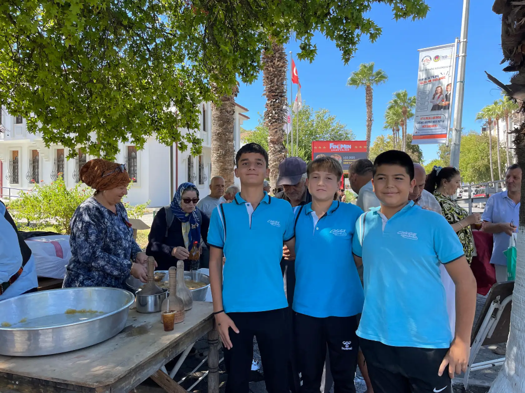 Fethiye'de Şehit ve Gaziler Hayrına Lokma İkramı