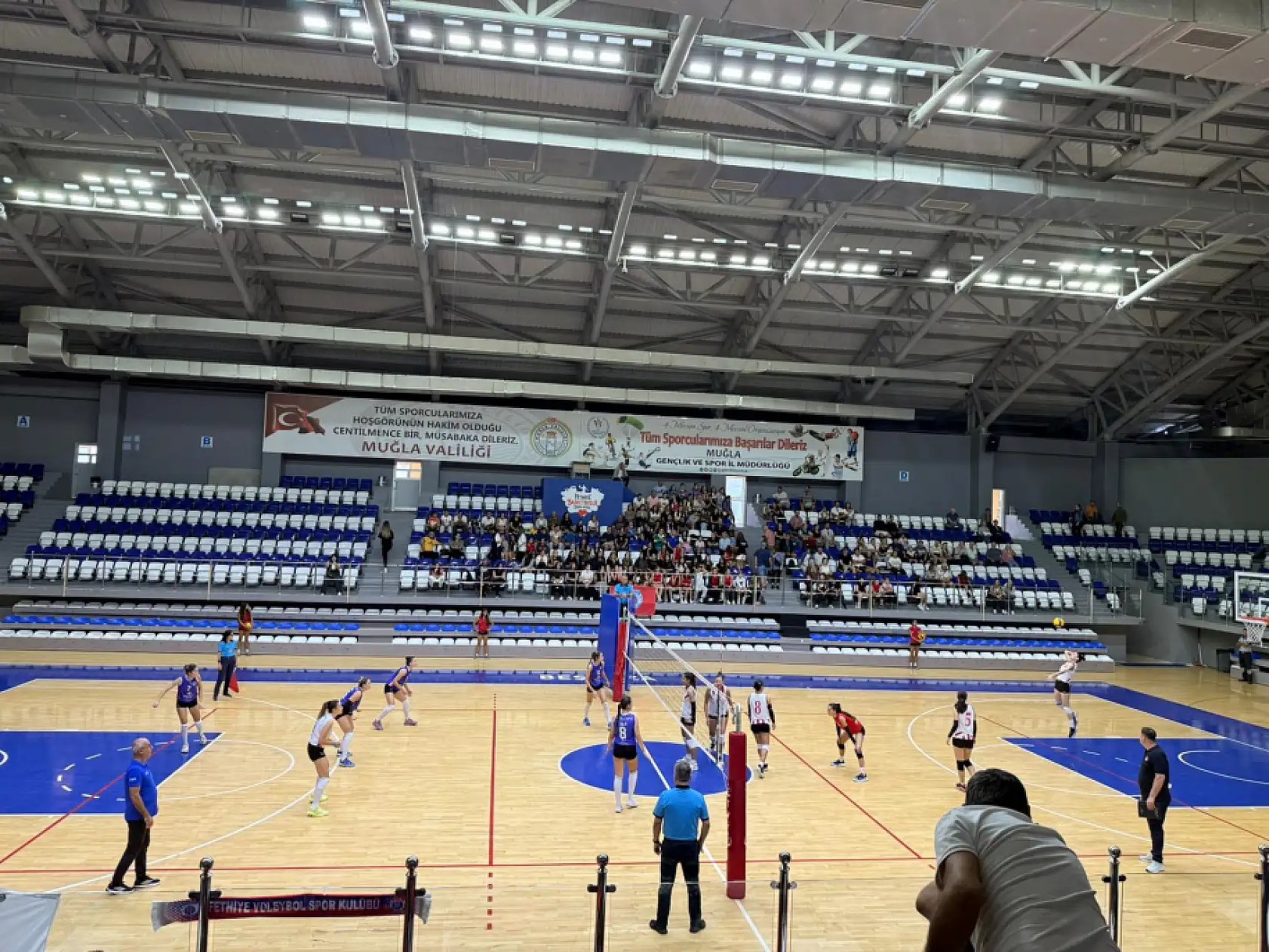 Fethiye Voleybol SK, TVF Kadınlar 2.Lig'inde İlk Maçtan Galip Ayrıldı: 3-0