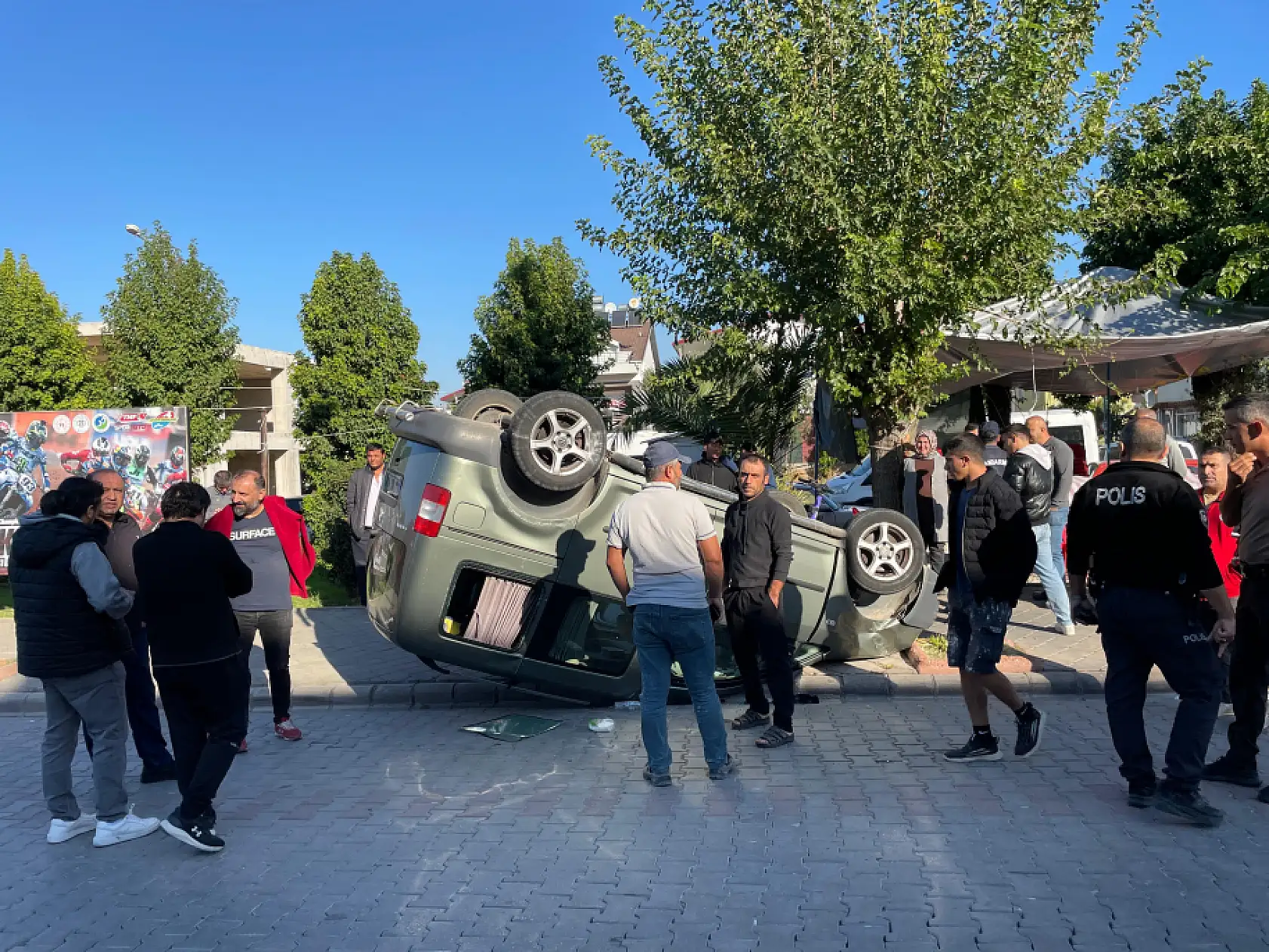 Fethiye'de kaza: Araç ters döndü, 2 kişi yaralandı