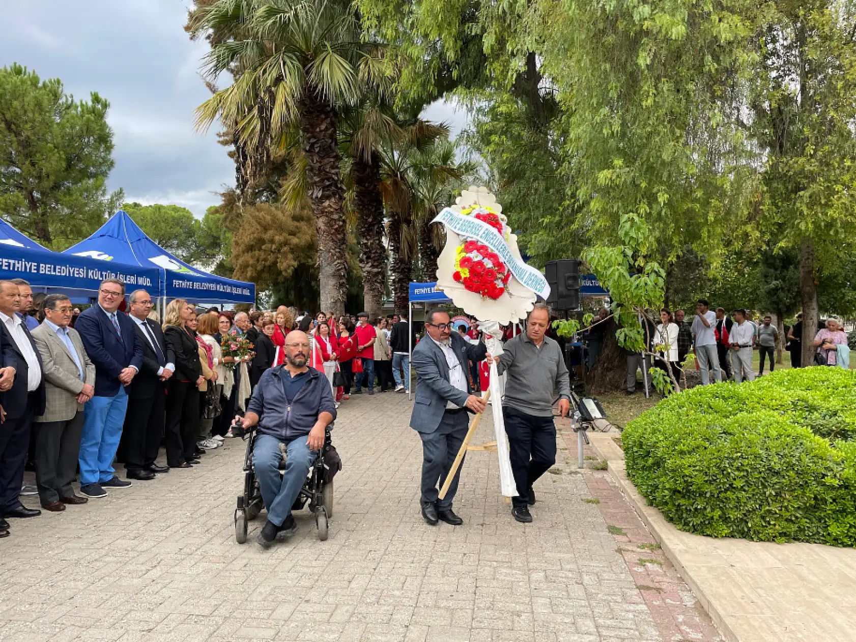 Fethiye'de CHP'den Alternatif 29 Ekim Çelenk Sunma Töreni