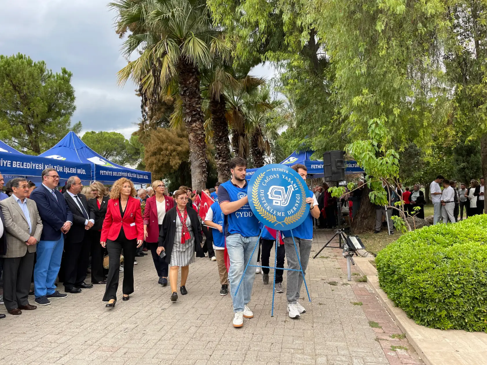 Fethiye'de CHP'den Alternatif 29 Ekim Çelenk Sunma Töreni