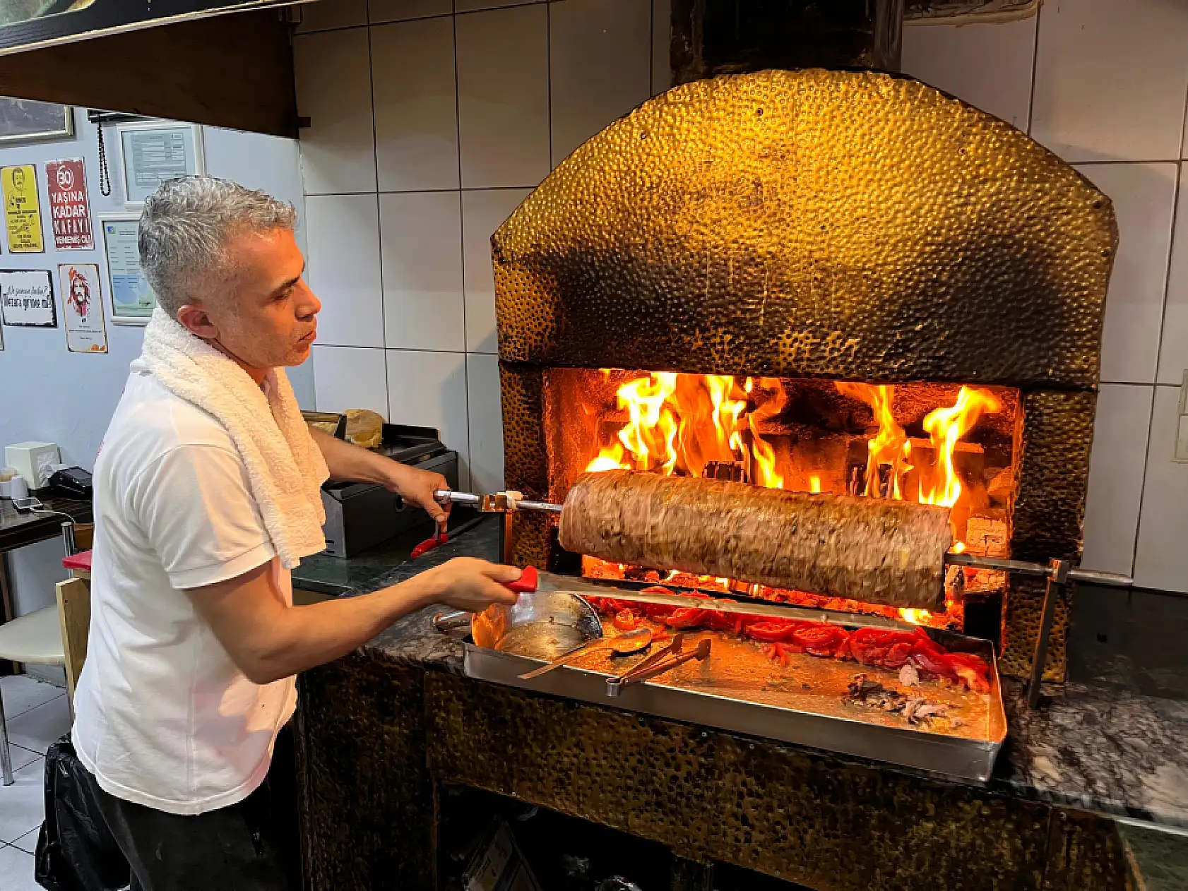 Fethiye Balık Pazarı'nda dönerin vazgeçilmez adresi
