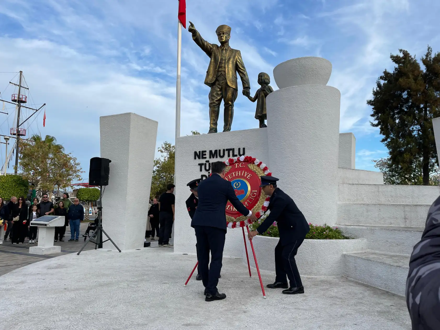 Ulu Önder Mustafa Kemal Atatürk Fethiye'de saygı ve özlemle anıldı