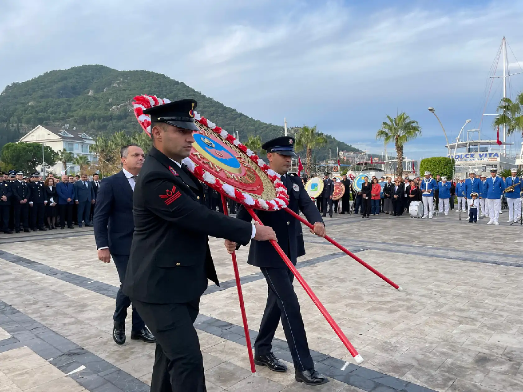 Ulu Önder Mustafa Kemal Atatürk Fethiye'de saygı ve özlemle anıldı