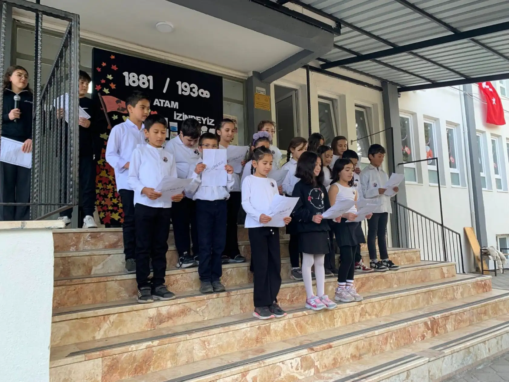 Seydikemer Seki İlkokulu'nda Atatürk özlemle anıldı