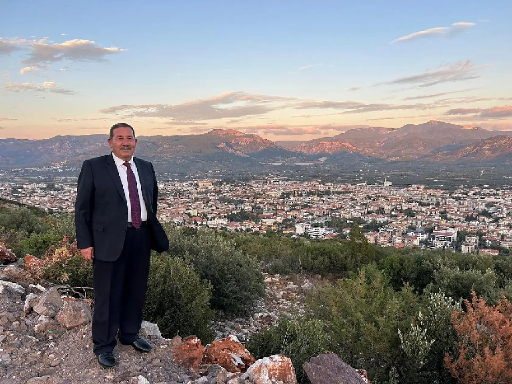 Milas'ta merakla beklenen yolda çalışmalar başladı