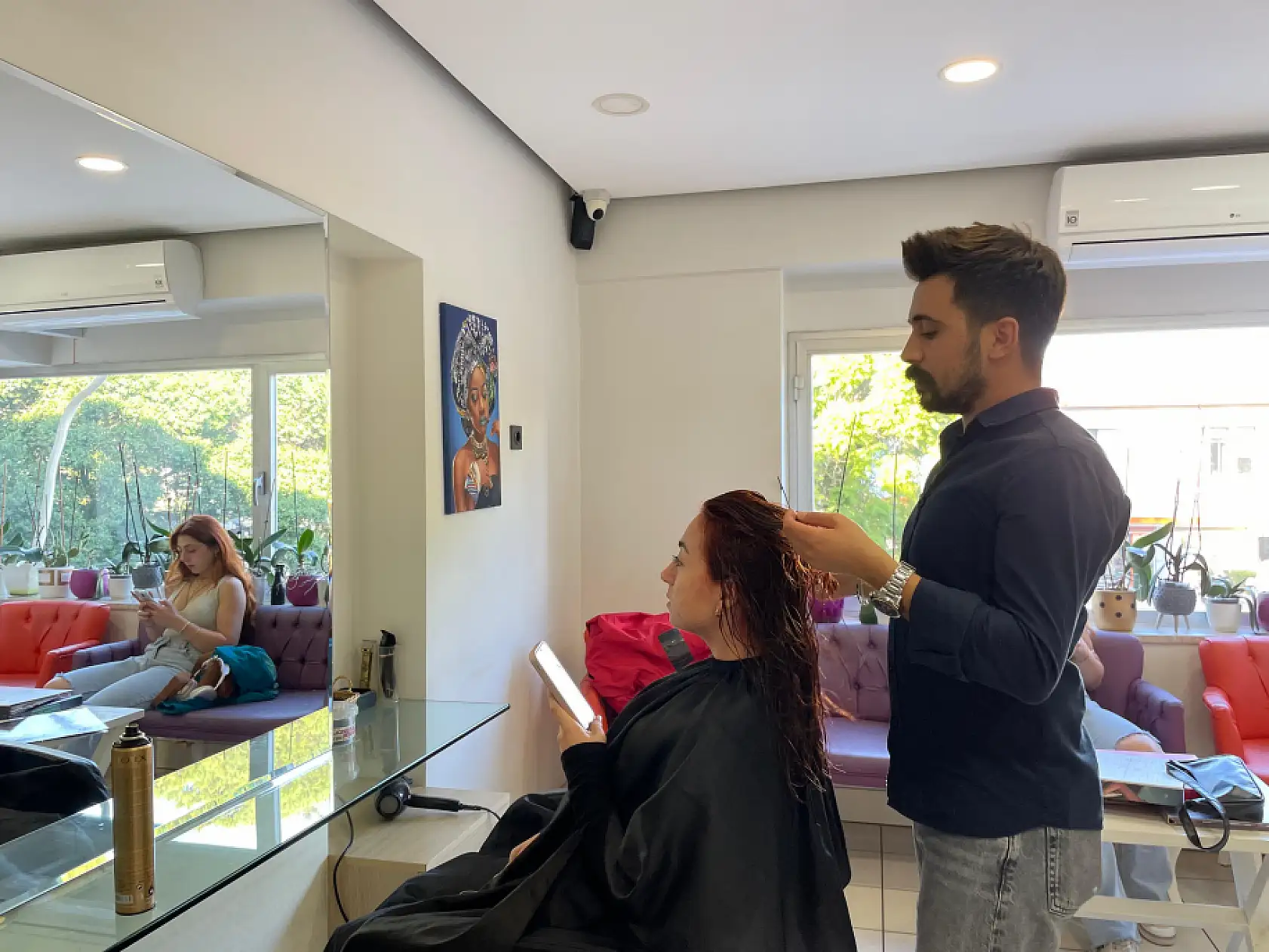 Fethiye'de Kuaför Ürkmez anlattı: 'Gelin saçı ve makyajı neden daha pahalı'