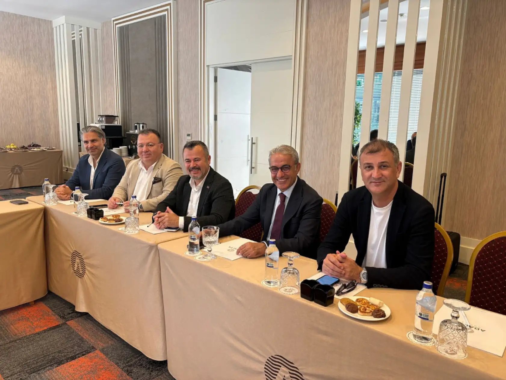 FODER Başkanı Bülent Uysal, Antalya'daki 15. Uluslararası Resort Turizm Kongresi'ne Katıldı