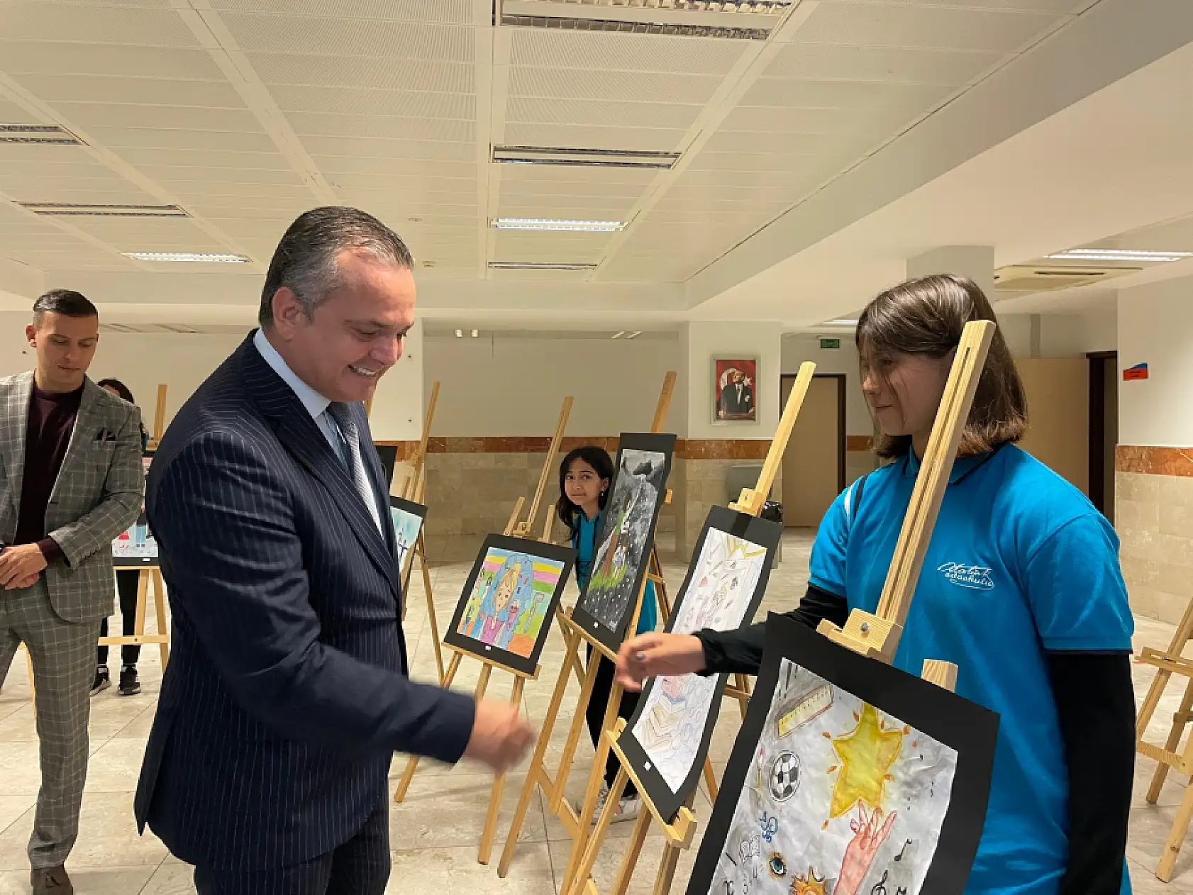 Fethiye'de 'Öğrenci Gözünden Öğretmenler Günü' sergisi