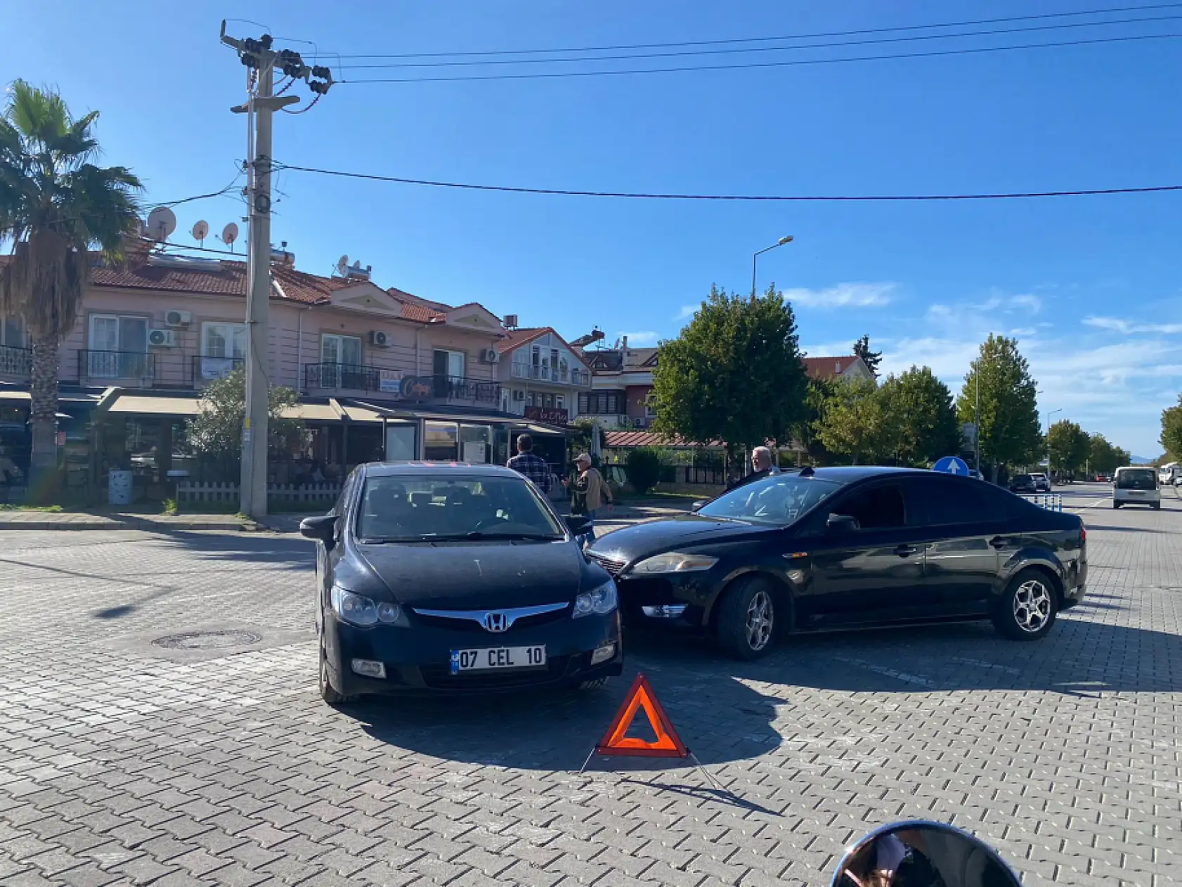 Fethiye Foça Mahallesi'nde maddi hasarlı trafik kazası