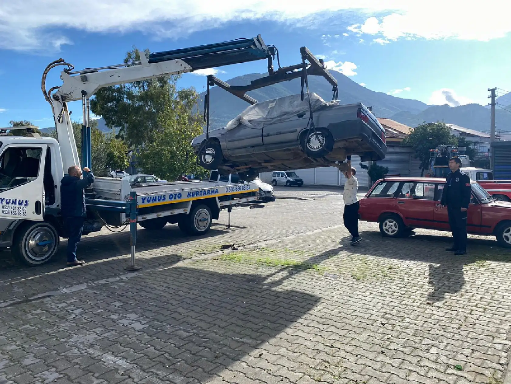 Fethiye Belediyesi Sanayi Bölgesi'nde Temizlik Çalışmalarını Sürdürdü