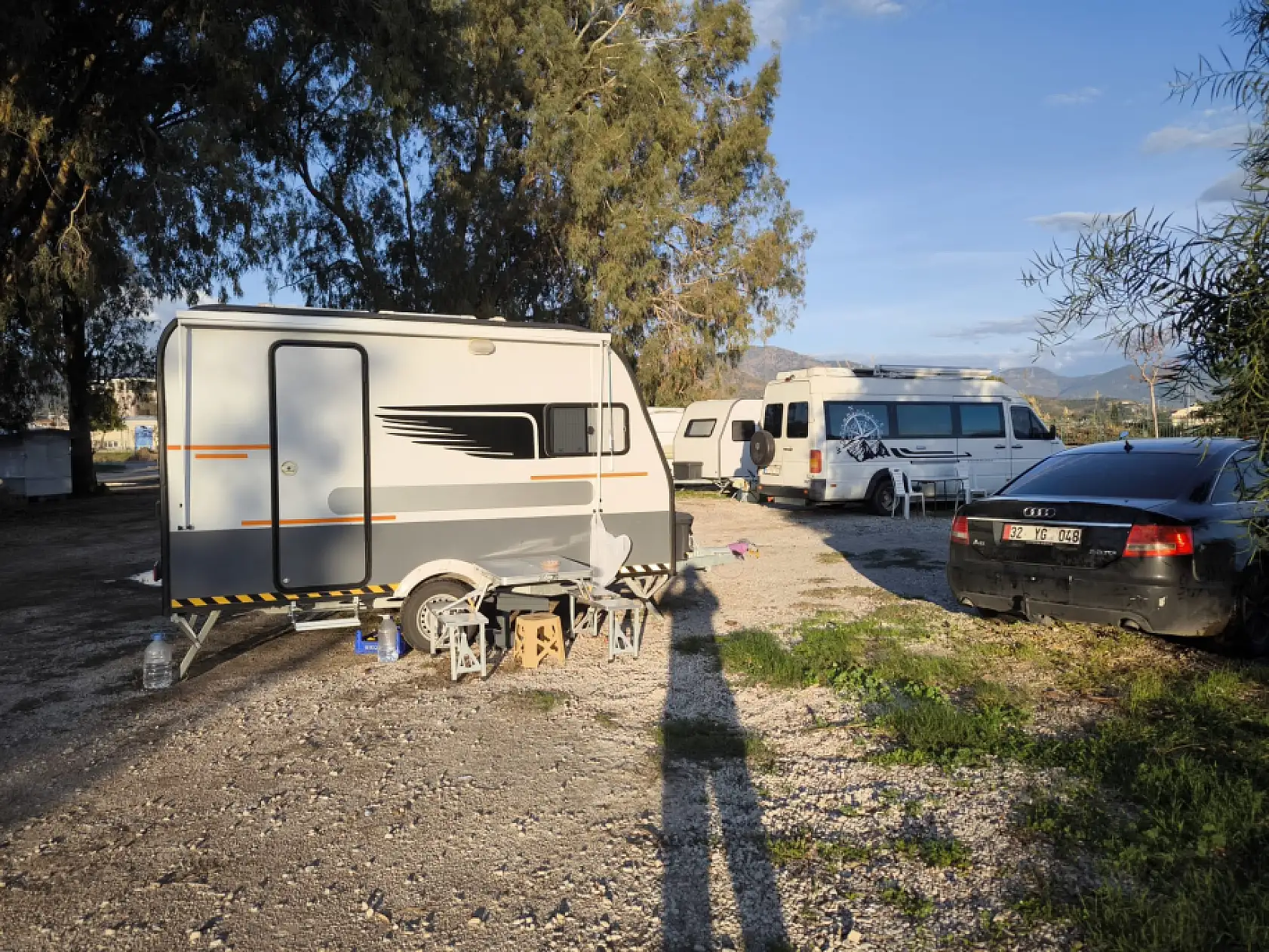 Fethiye'de İkinci El Pazar Yanındaki Karavanlar Kaldırılıyor