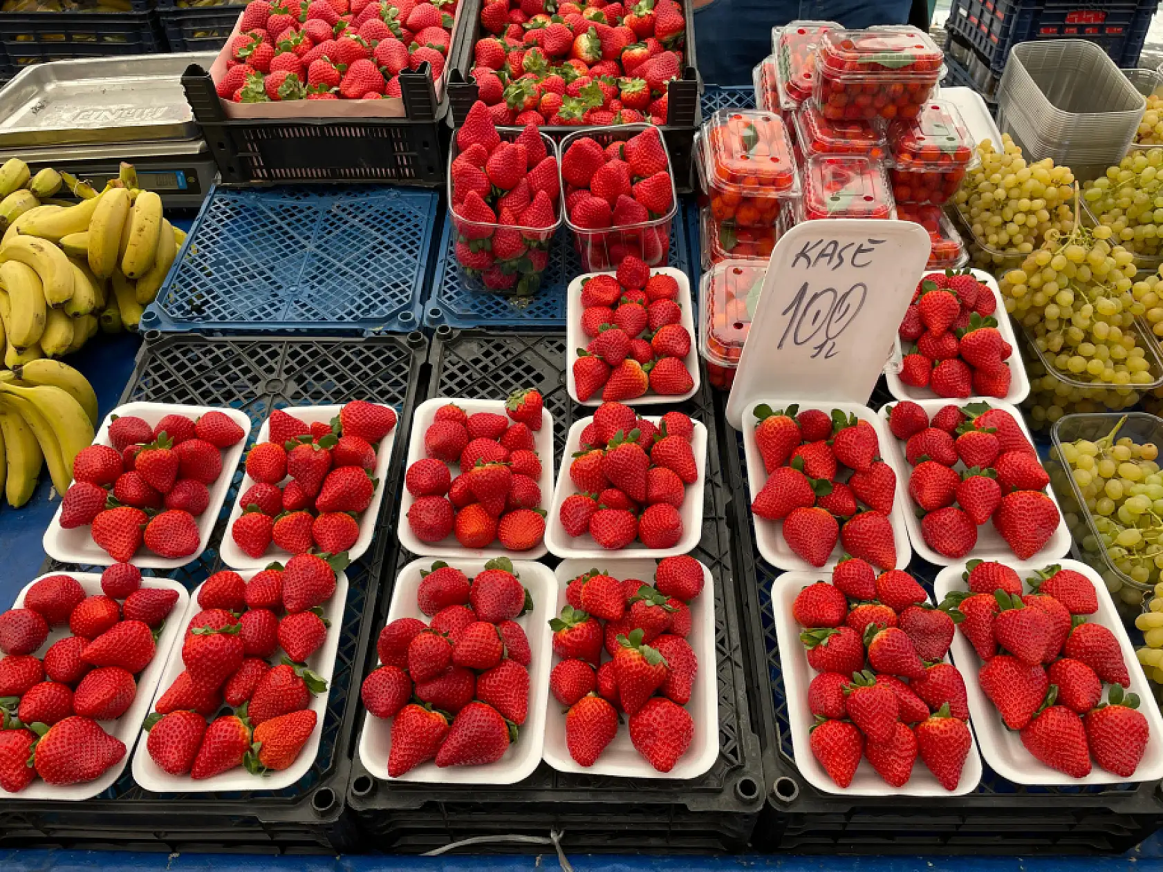 Fethiye Salı Pazarı esnafı: 'Fiyatlar aynı, alım gücü düştü'