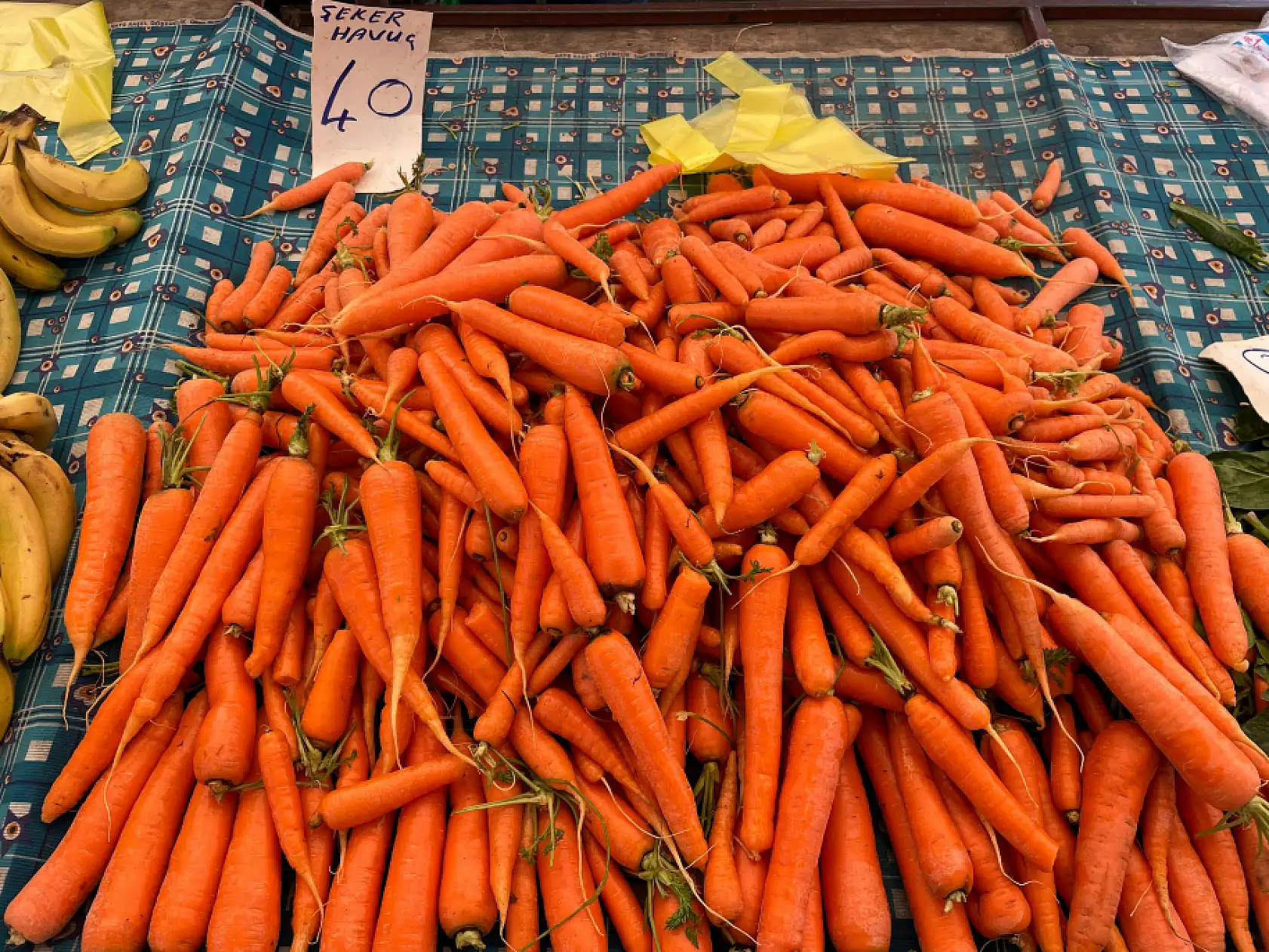 Fethiye Salı Pazarı'nda sebze ve meyve fiyatları