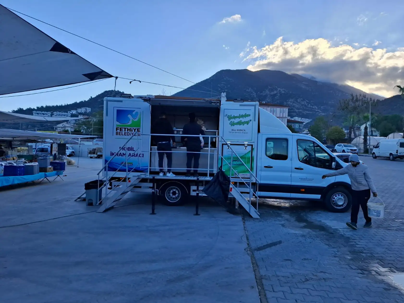 Fethiye'de Perşembe Pazarı'nda çorba ikramı