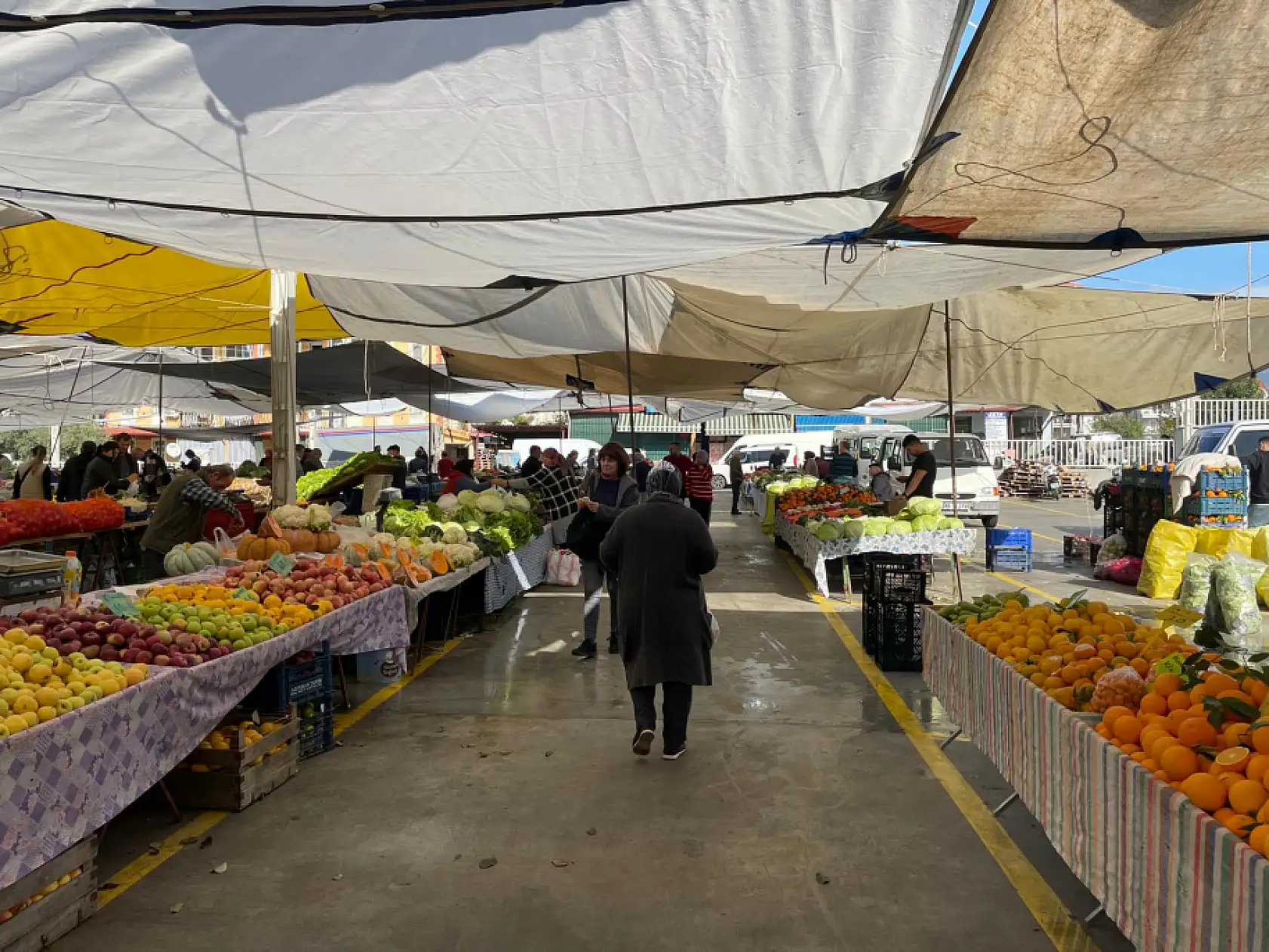 Fethiye'de Patlangıç Perşembe Pazarı'nda güncel fiyatlar