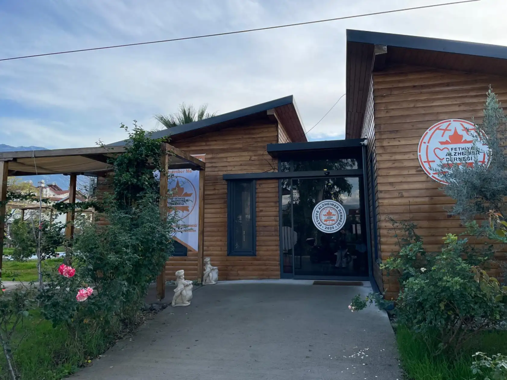 Fethiye Alzheimer Derneği'nde müzik dolu anlar