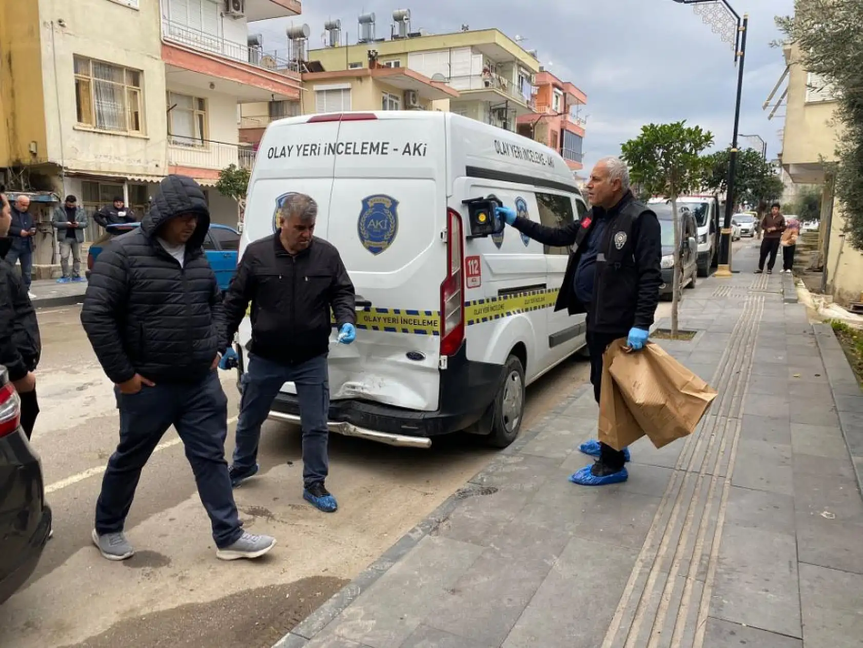 Tüyler ürperten cinayet: Anne ve 7 yaşındaki kızı evde ölü bulundu