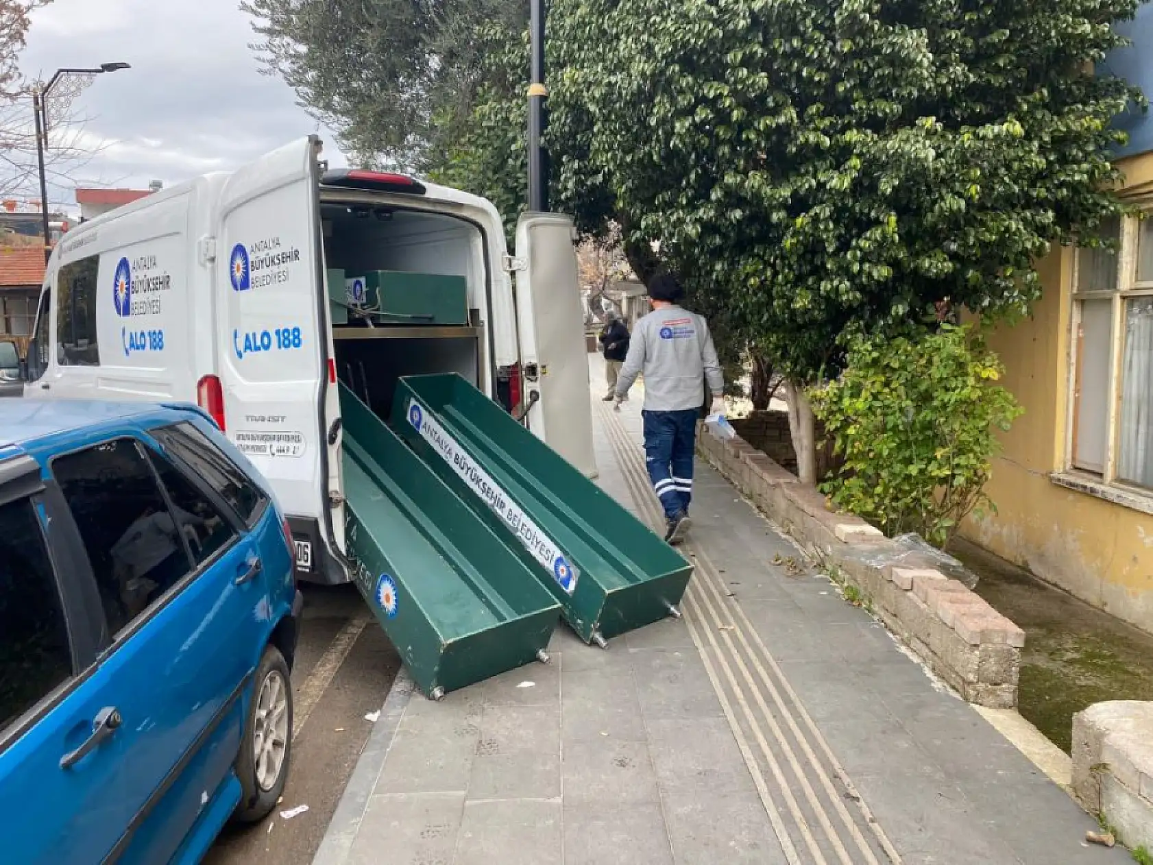 Tüyler ürperten cinayet: Anne ve 7 yaşındaki kızı evde ölü bulundu