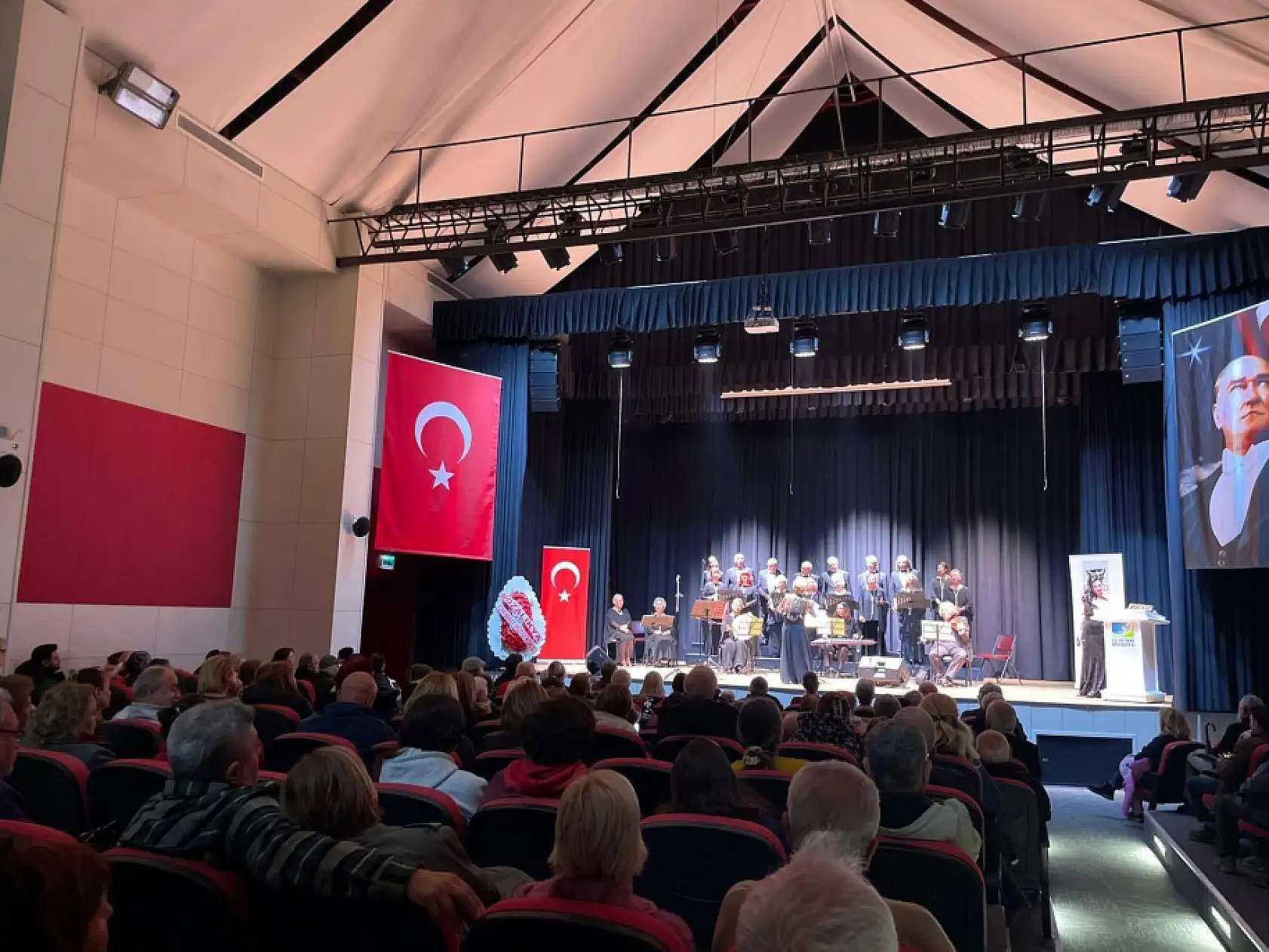 Fethiye'de Türk Sanat Müziği Gecesi: ADD Gönül Dostları Konser Verdi