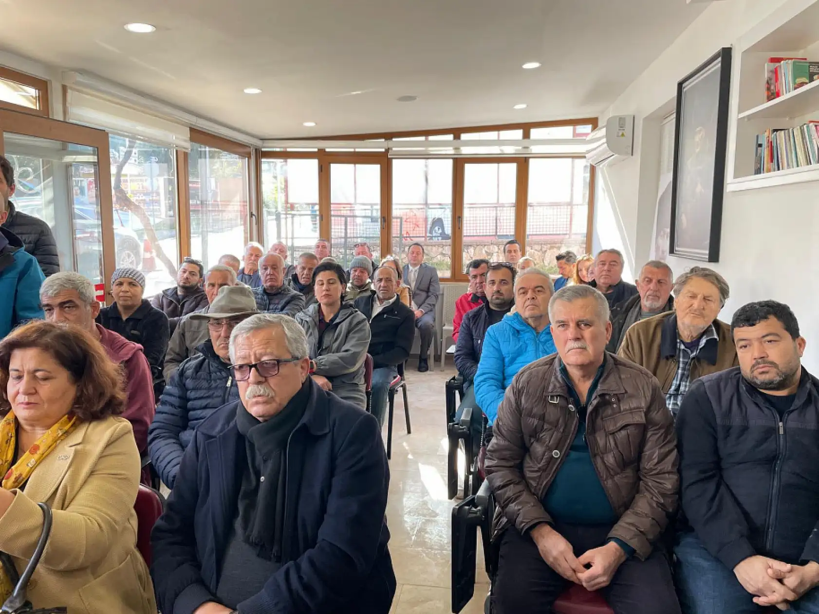 CHP Muğla Milletvekili Gizem Özcan Fethiye'de parti örgütüyle buluştu