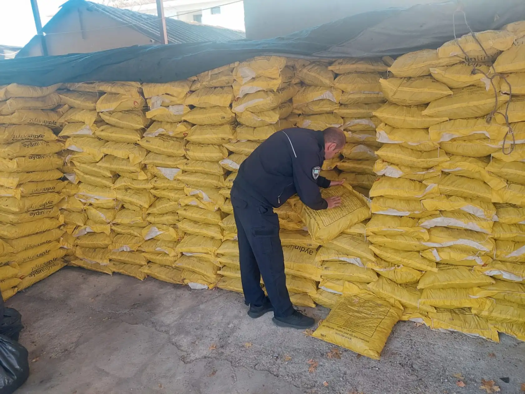 Fethiye Belediyesi kömür satışı yapan işletmeleri denetledi