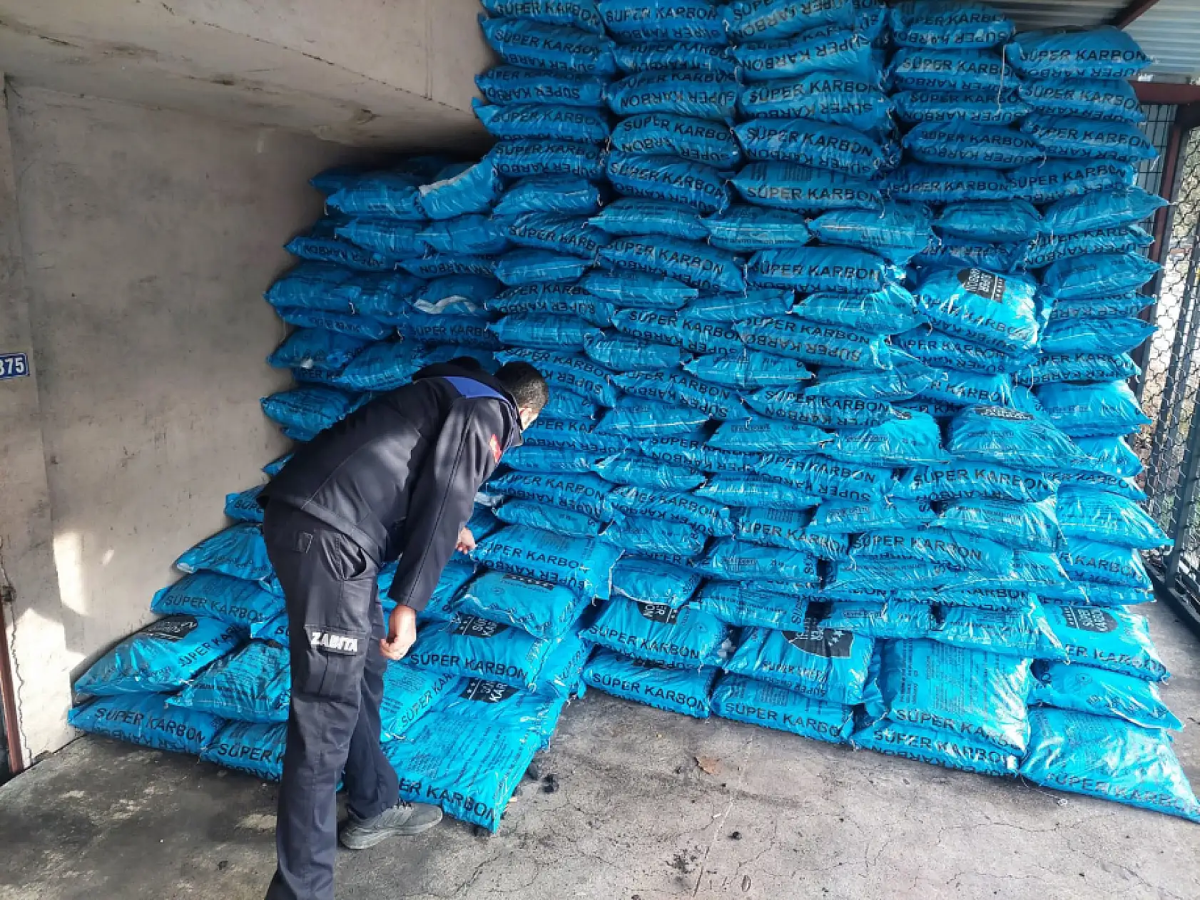 Fethiye Belediyesi kömür satışı yapan işletmeleri denetledi