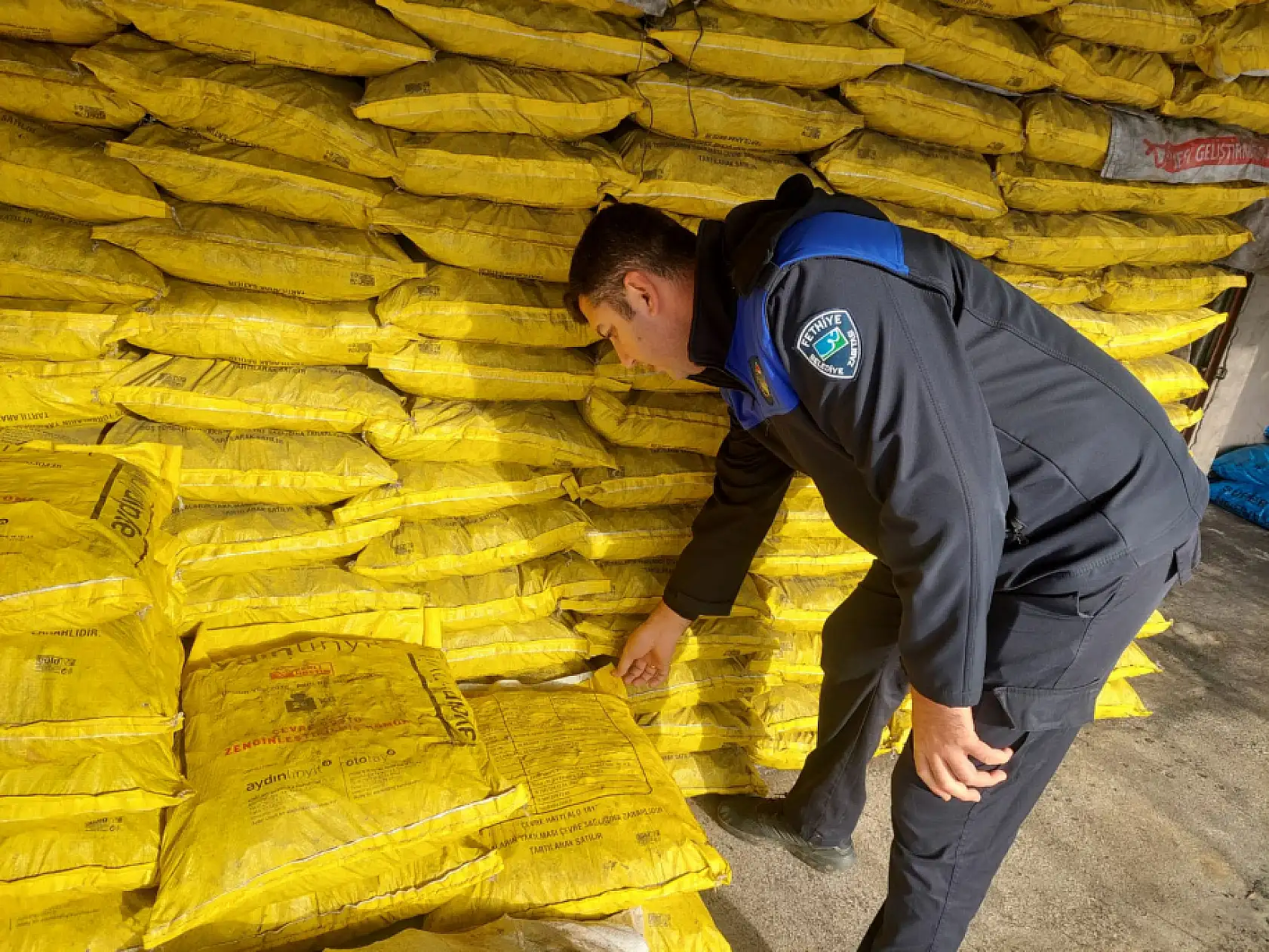 Fethiye Belediyesi kömür satışı yapan işletmeleri denetledi