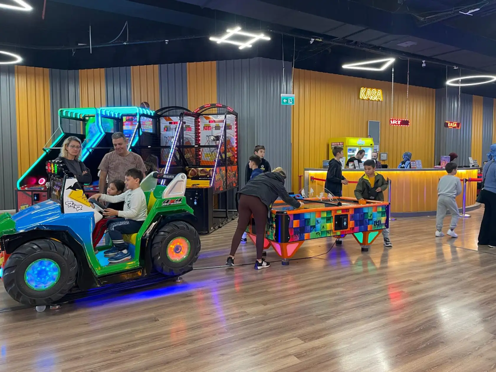 Fethiye'de sömestr tatilinin ilk gününde oyun alanları doldu