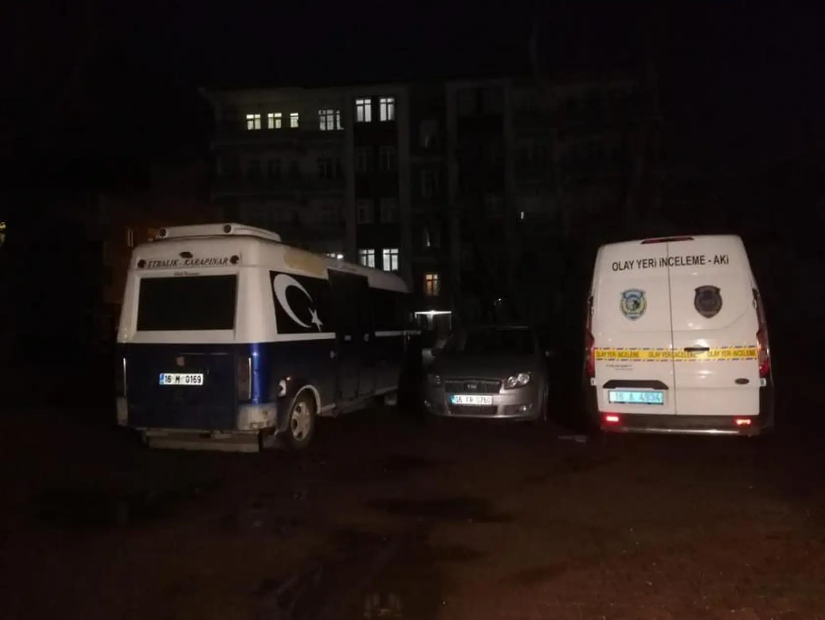 4 çocuk annesi eşini göğsünden bıçaklayarak canice öldürdü