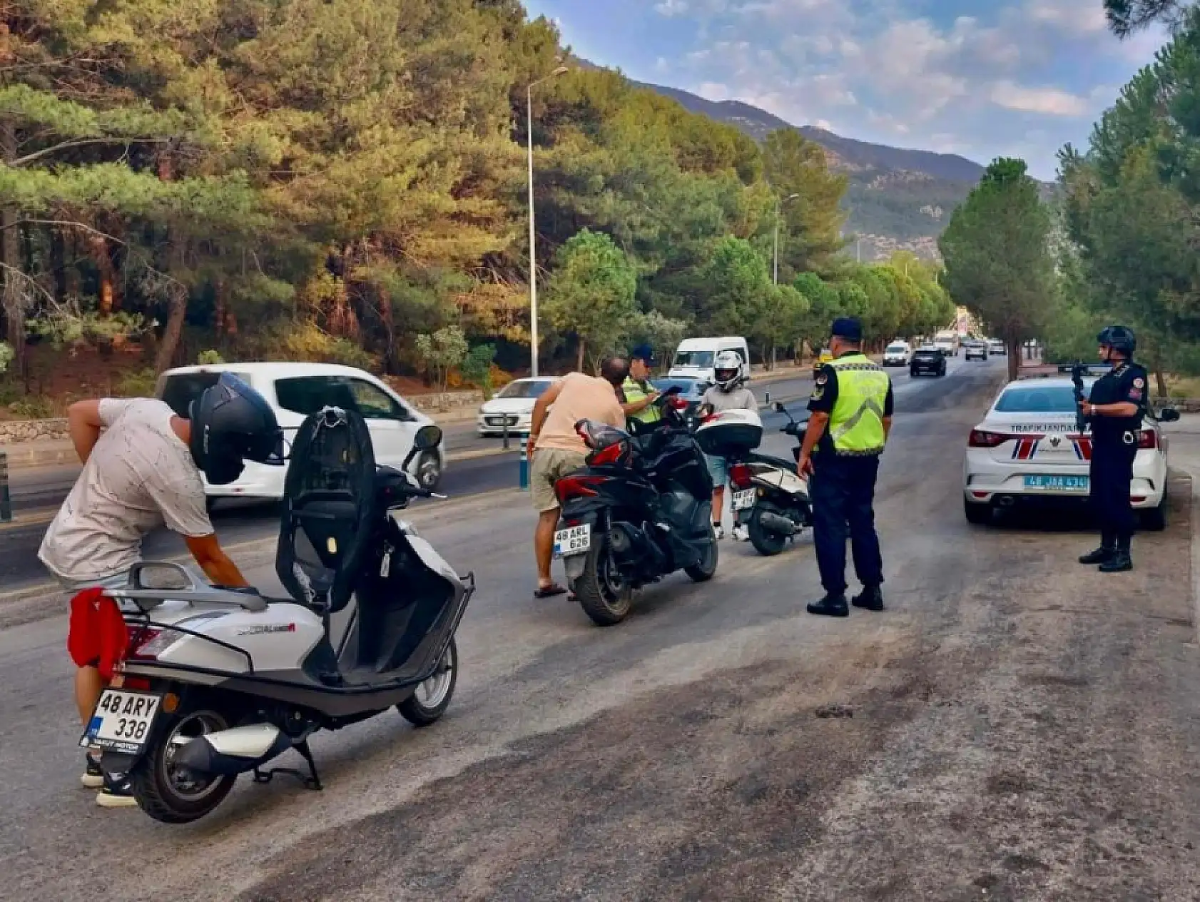 Muğla İl Jandarma Komutanlığı'ndan motosiklet ve motorlu bisiklet denetimi