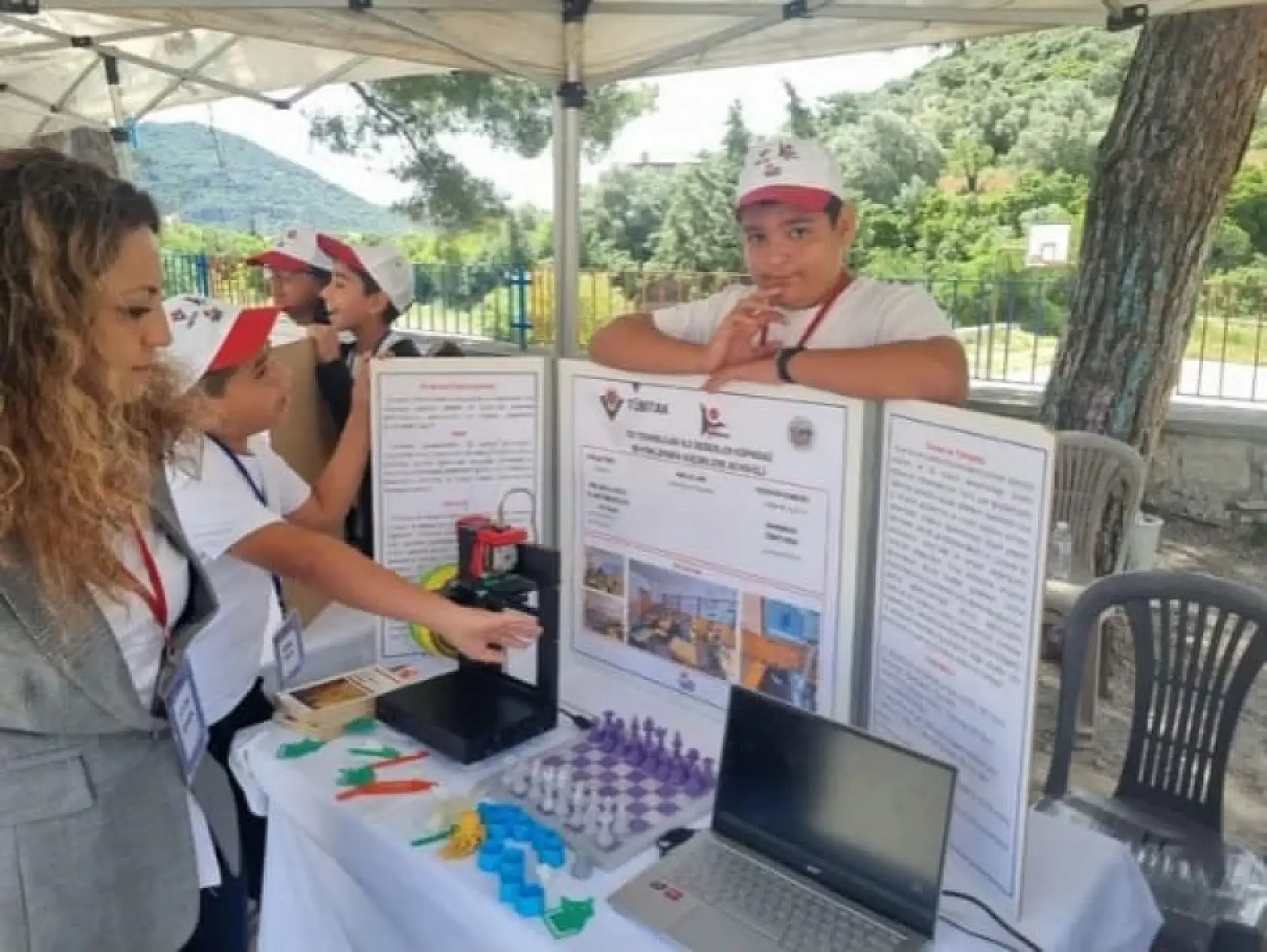 Öğrenciler, Bilim Fuarı'nda projelerini sergiledi