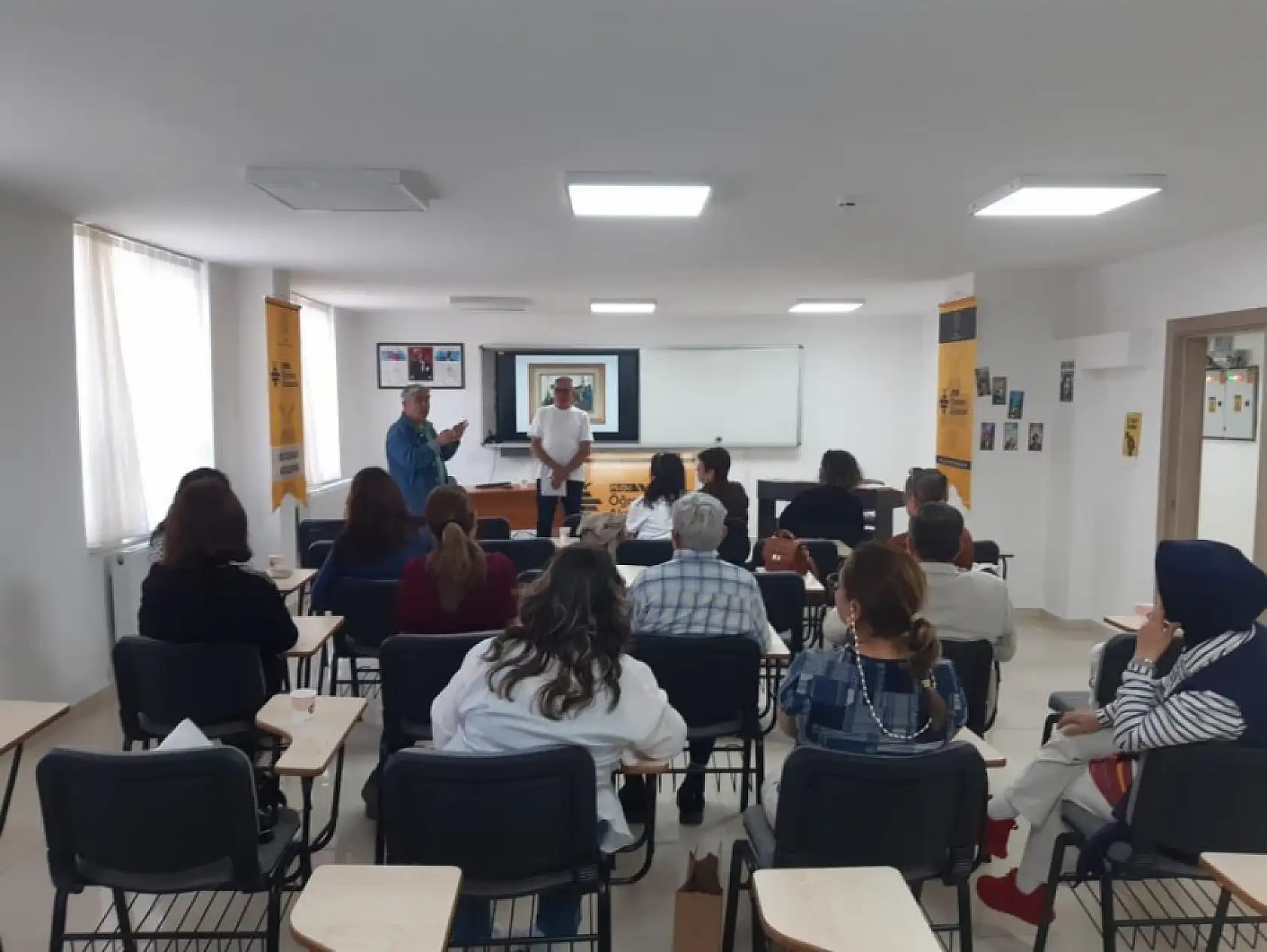 Akademi öğretmenlerine, Koçman anlatıldı
