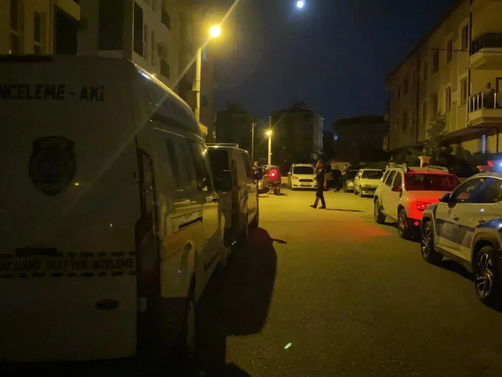 Kapı önündeki kavga cinayetle sonuçlandı: Tartıştığı kadını bıçaklayarak öldürdü