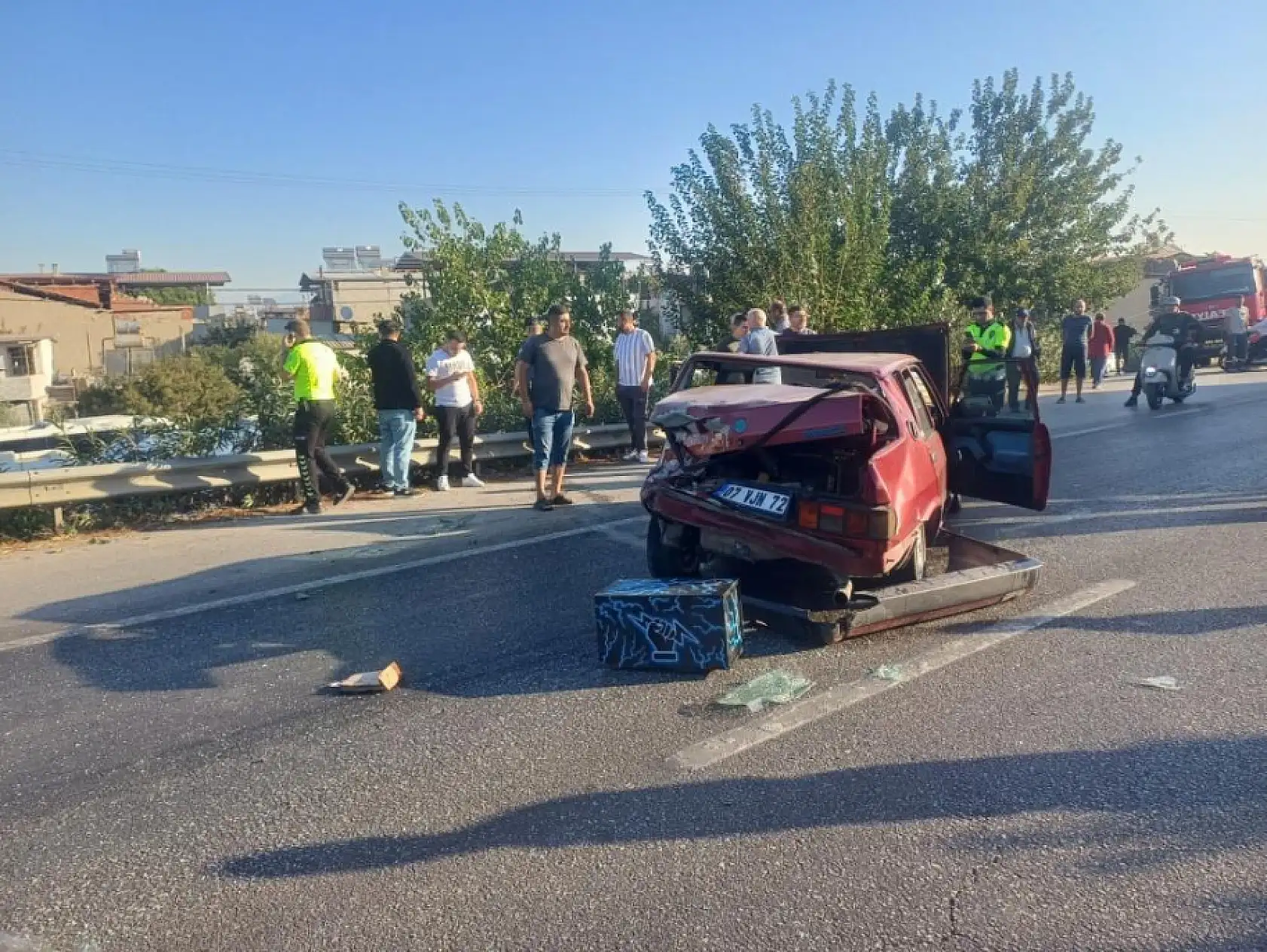 Tır önce bisiklete, ardından otomobile ve polise çarptı: 1 ölü, 2 yaralı