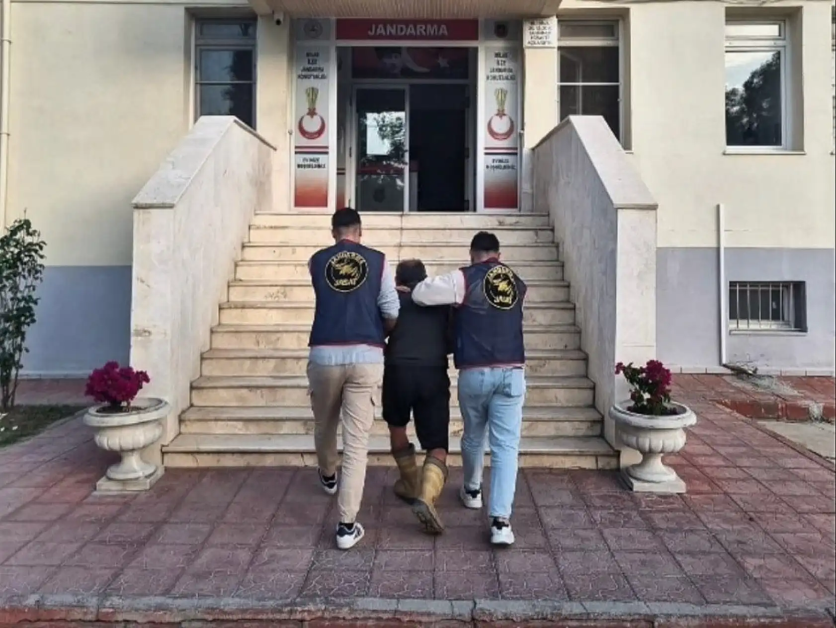 Muğla Jandarması'ndan bir haftada 59 zanlıya gözaltı