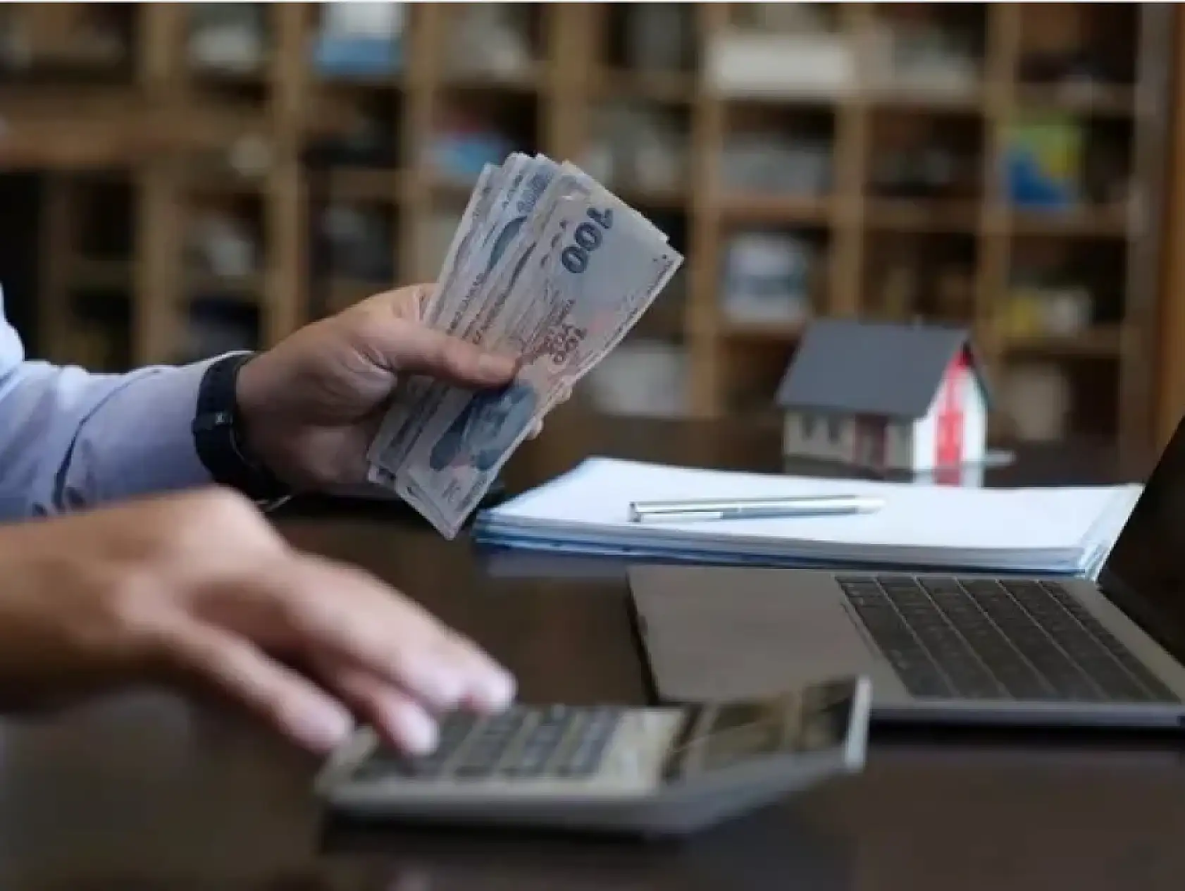 O banka çıtayı yükseltti! Faizsiz 25.000 TL ihtiyaç kredisi başvurusu başladı