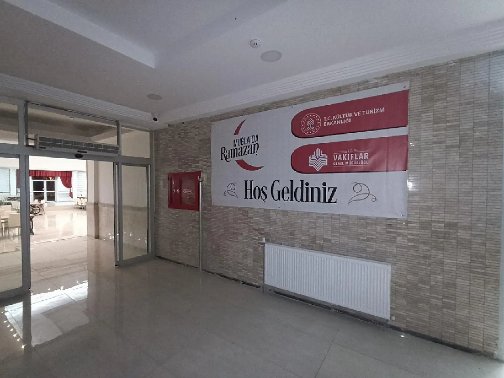 Geleneksel iftar sofralarını kuran Vakıflar Bölge Müdürlüğü hazırlıklarını tamamladı