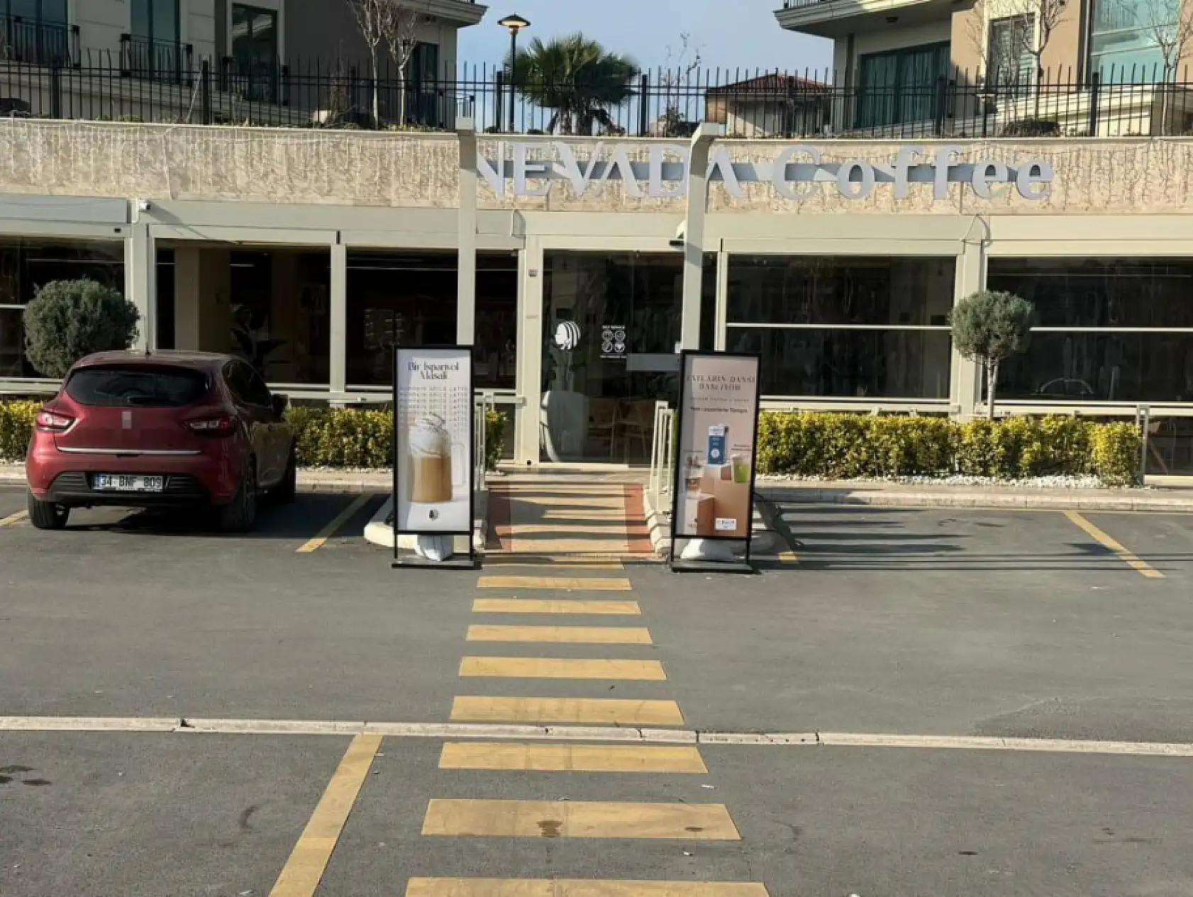 Yemek programının şampiyonuna ait hamburgerci kurşunlandı: Haraç istendiği iddia edildi