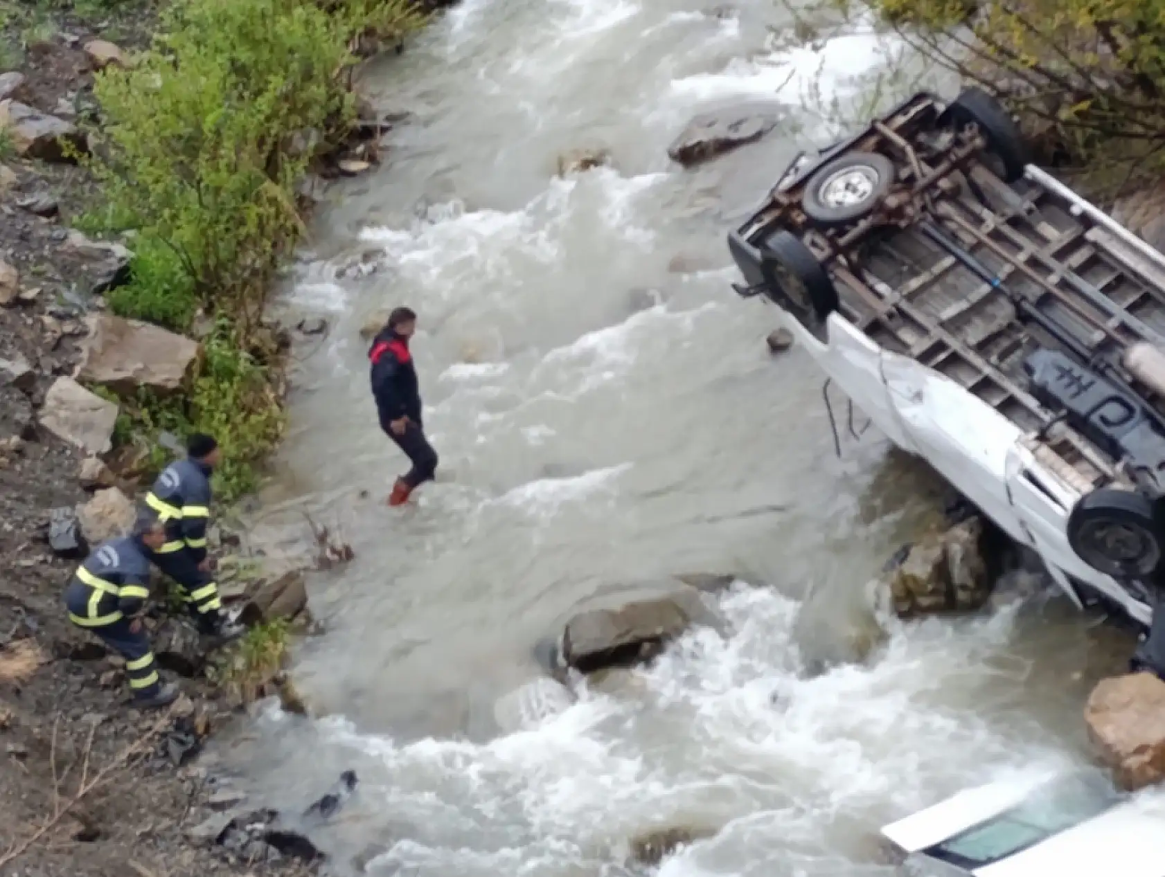 Yüksekova Doski Vadisinde feci kaza: 2 ölü, 3 yaralı