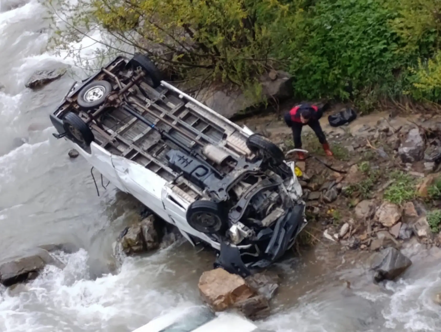 Yüksekova Doski Vadisinde feci kaza: 2 ölü, 3 yaralı