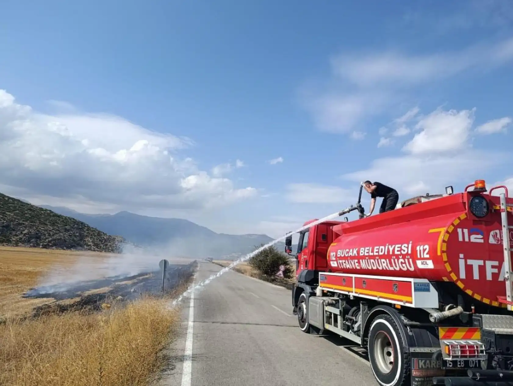 Burdur'da Arazi Yangını: Facianın Eşiğinden Dönüldü