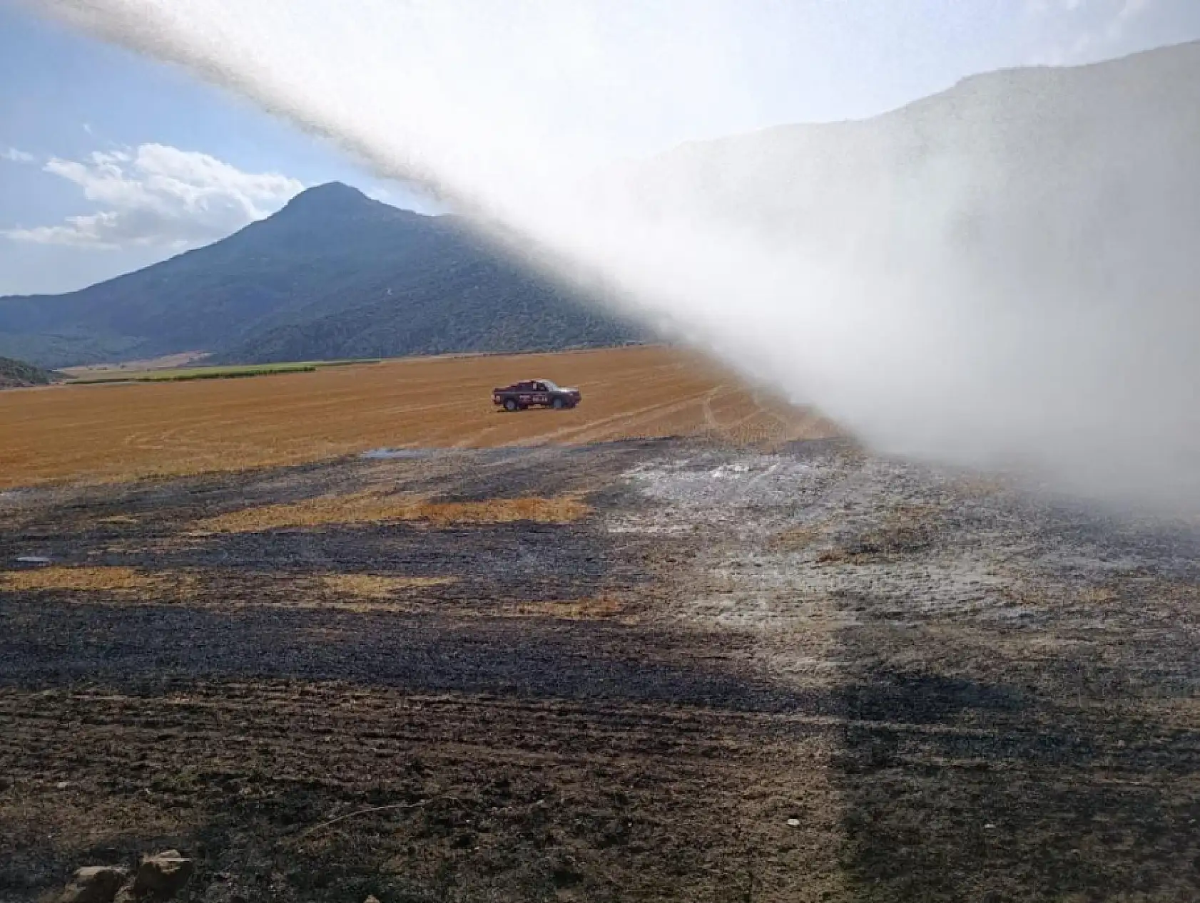Burdur'da Arazi Yangını: Facianın Eşiğinden Dönüldü