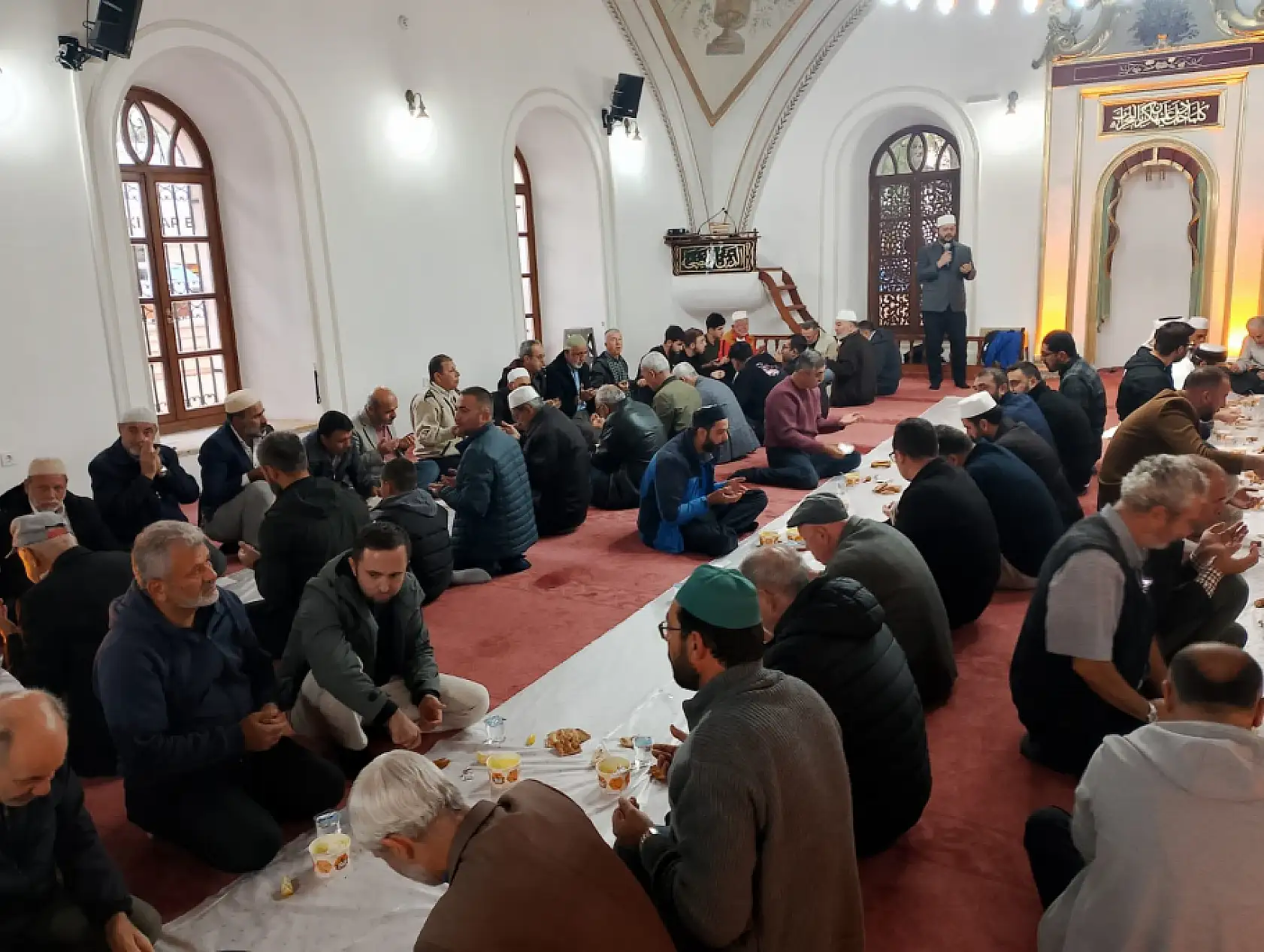 Menteşe'de vatandaşlar Kurşunlu Camii'nde sabah namazında buluştu