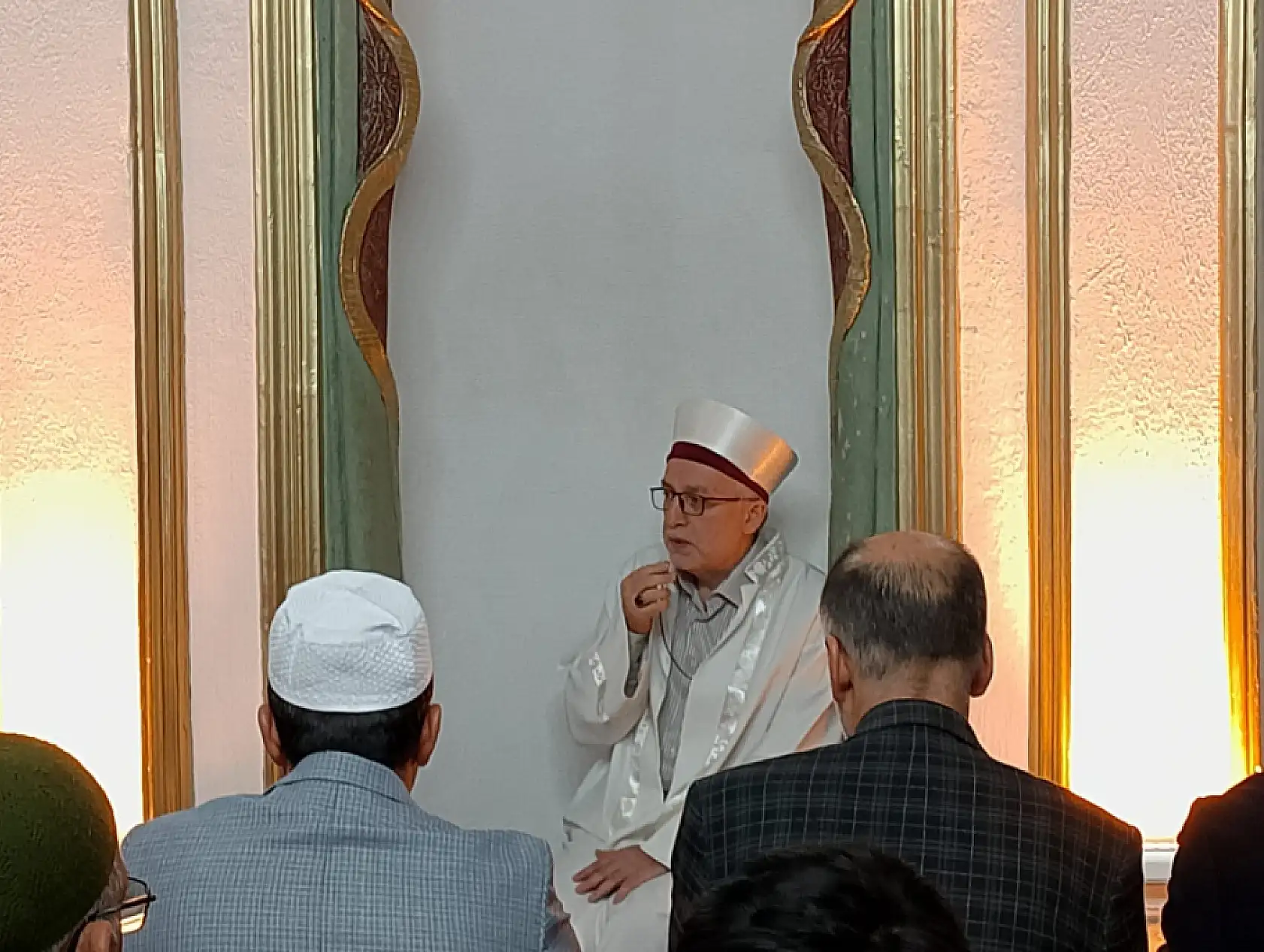 Menteşe'de vatandaşlar Kurşunlu Camii'nde sabah namazında buluştu