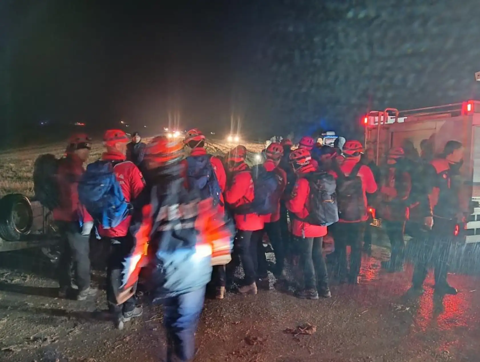 Uçağın düştüğü gören vatandaşlar, o anları anlattı