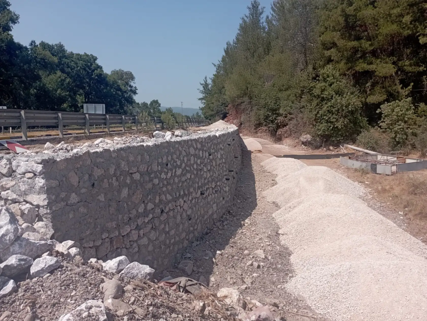 Muğla'da Yollar Sanat Yapılarıyla Güçleniyor